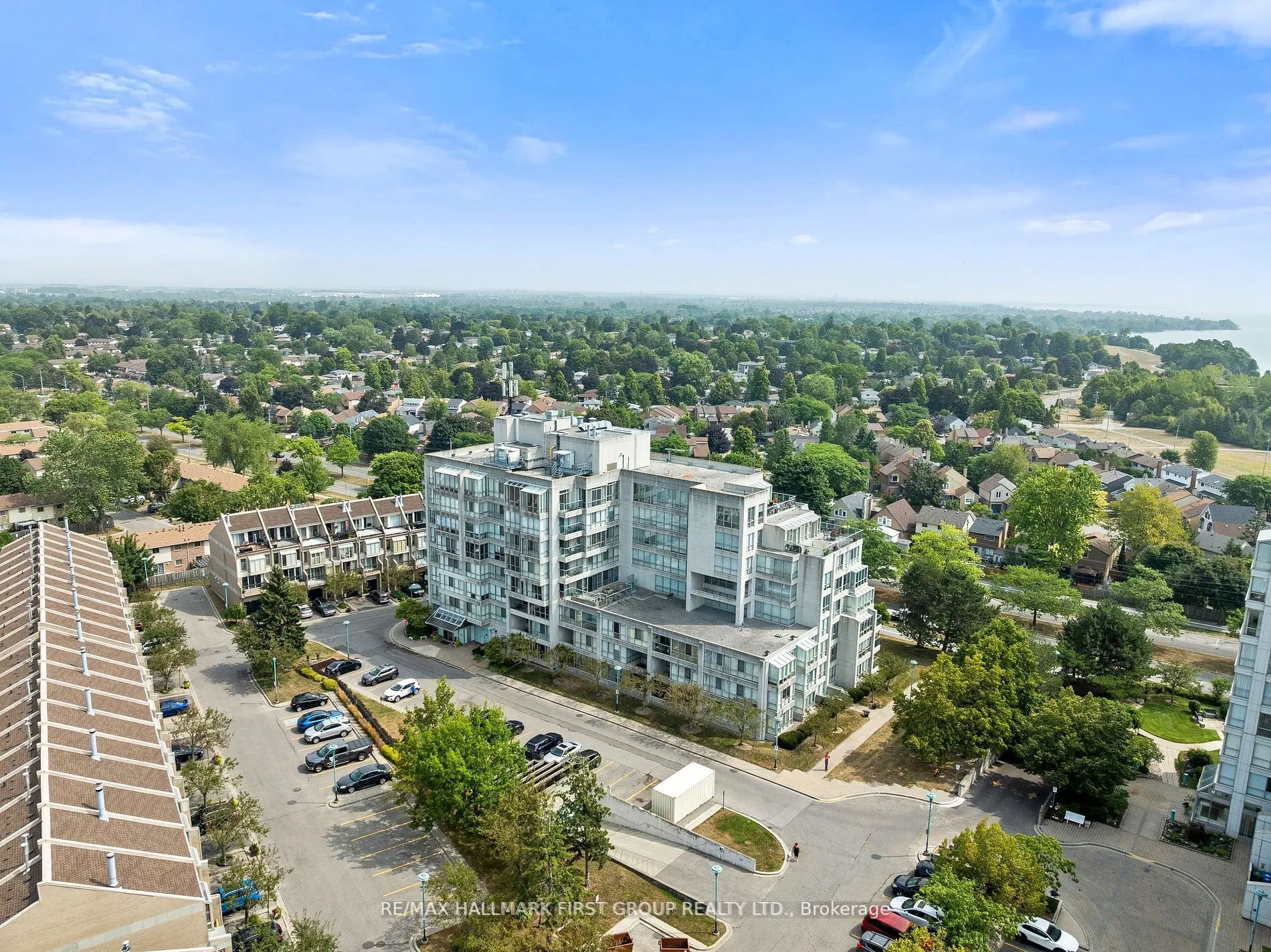 25 Cumberland Lane, #701