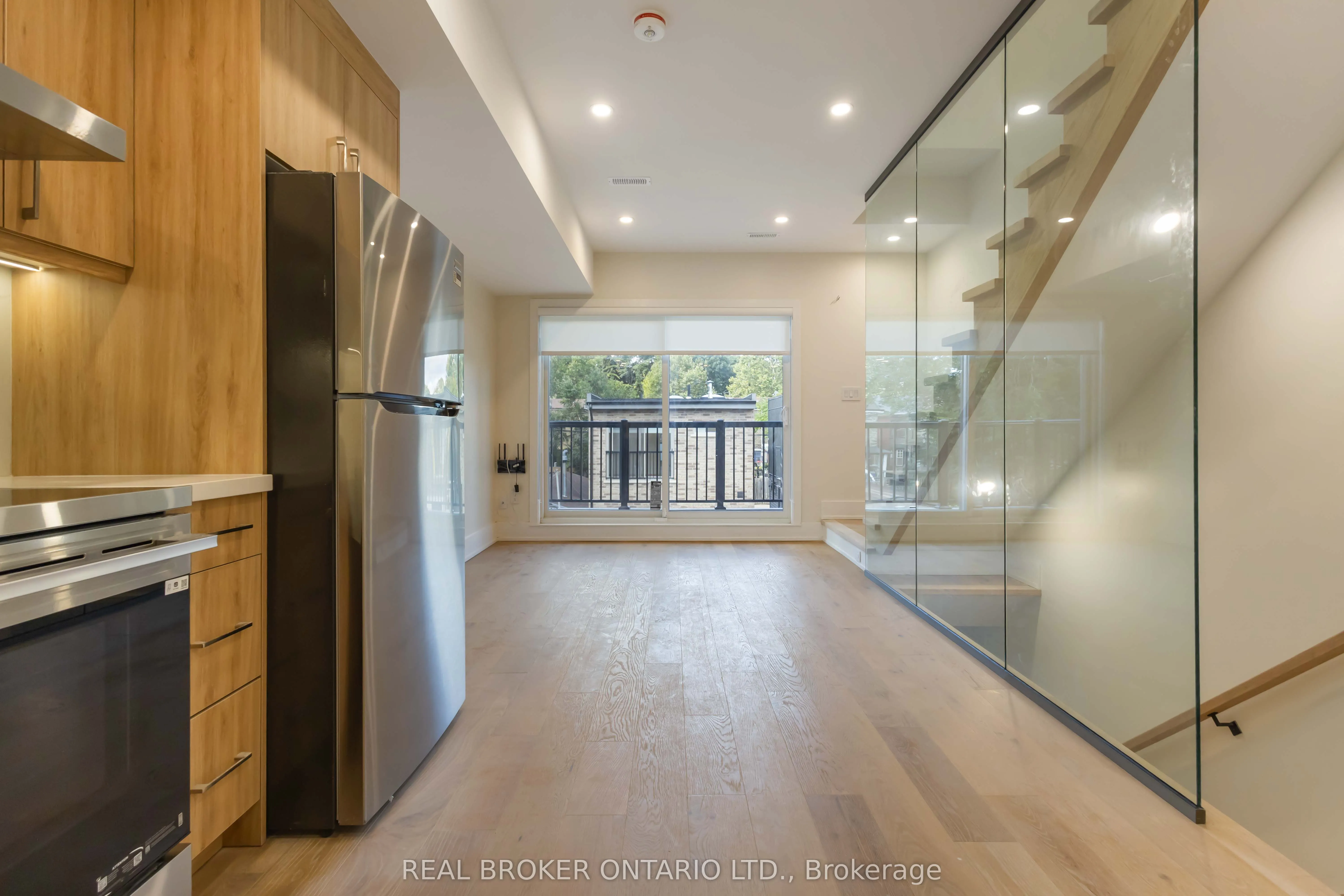 72 Jones Avenue, #Unit R