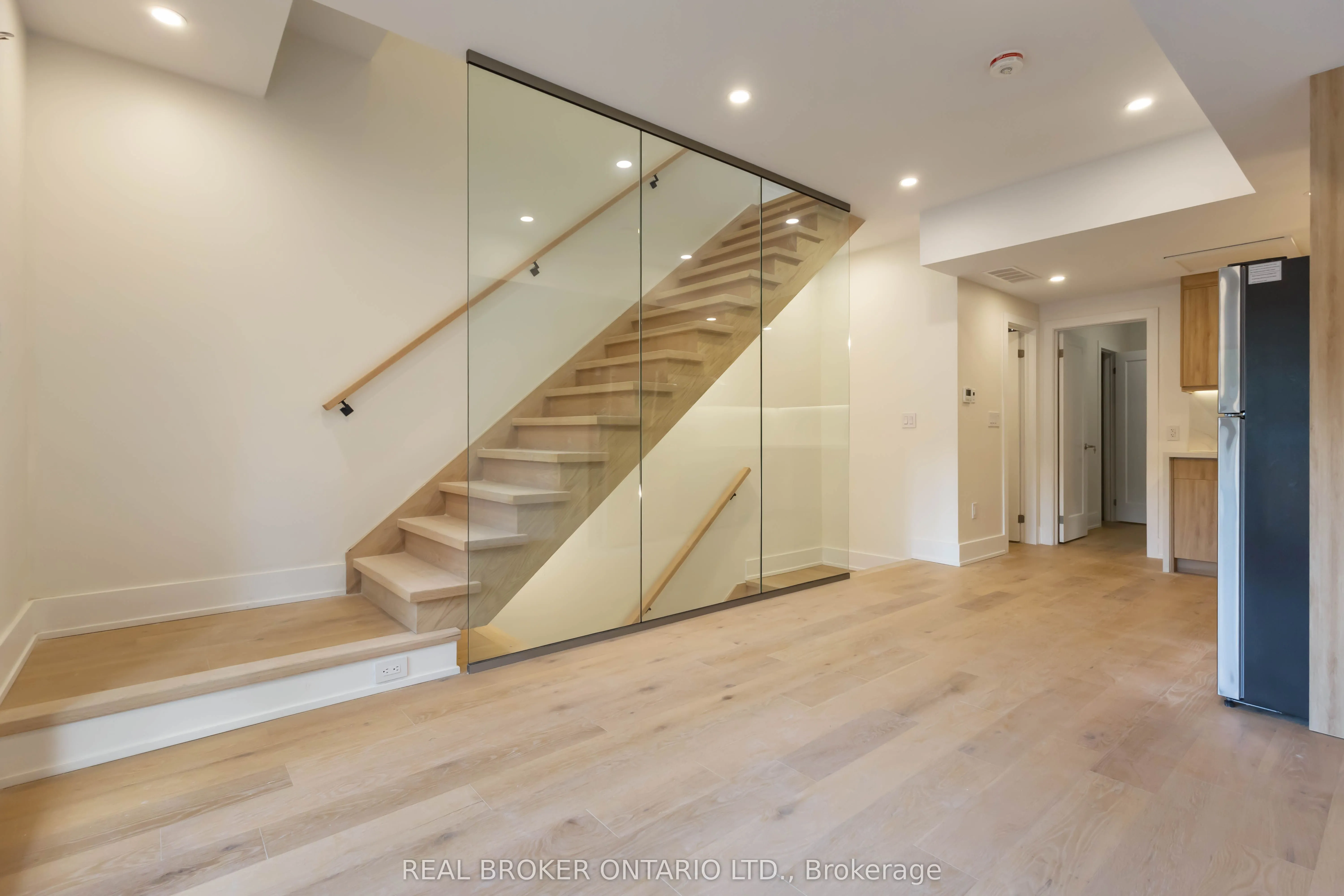 72 Jones Avenue, #Unit R