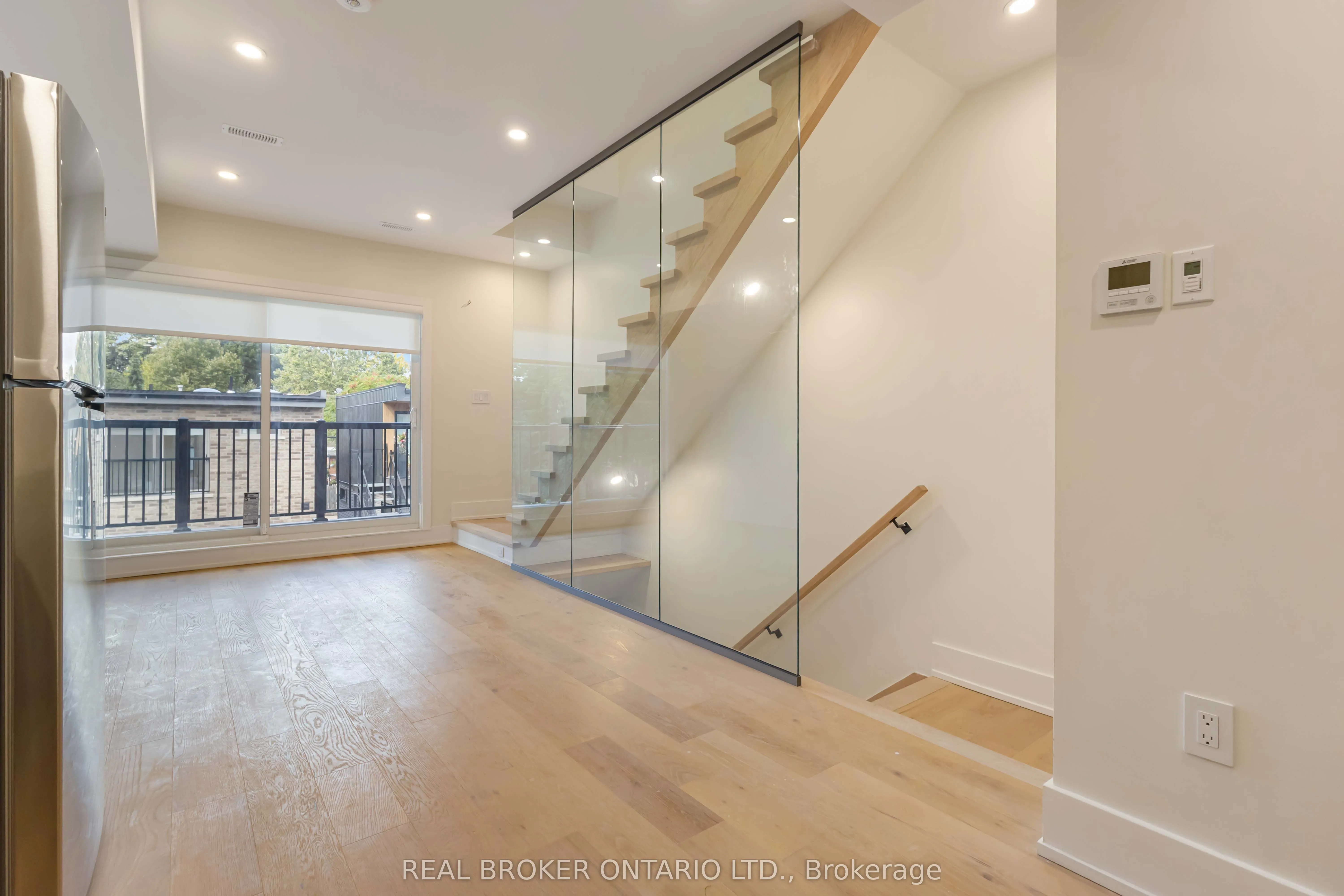 72 Jones Avenue, #Unit R