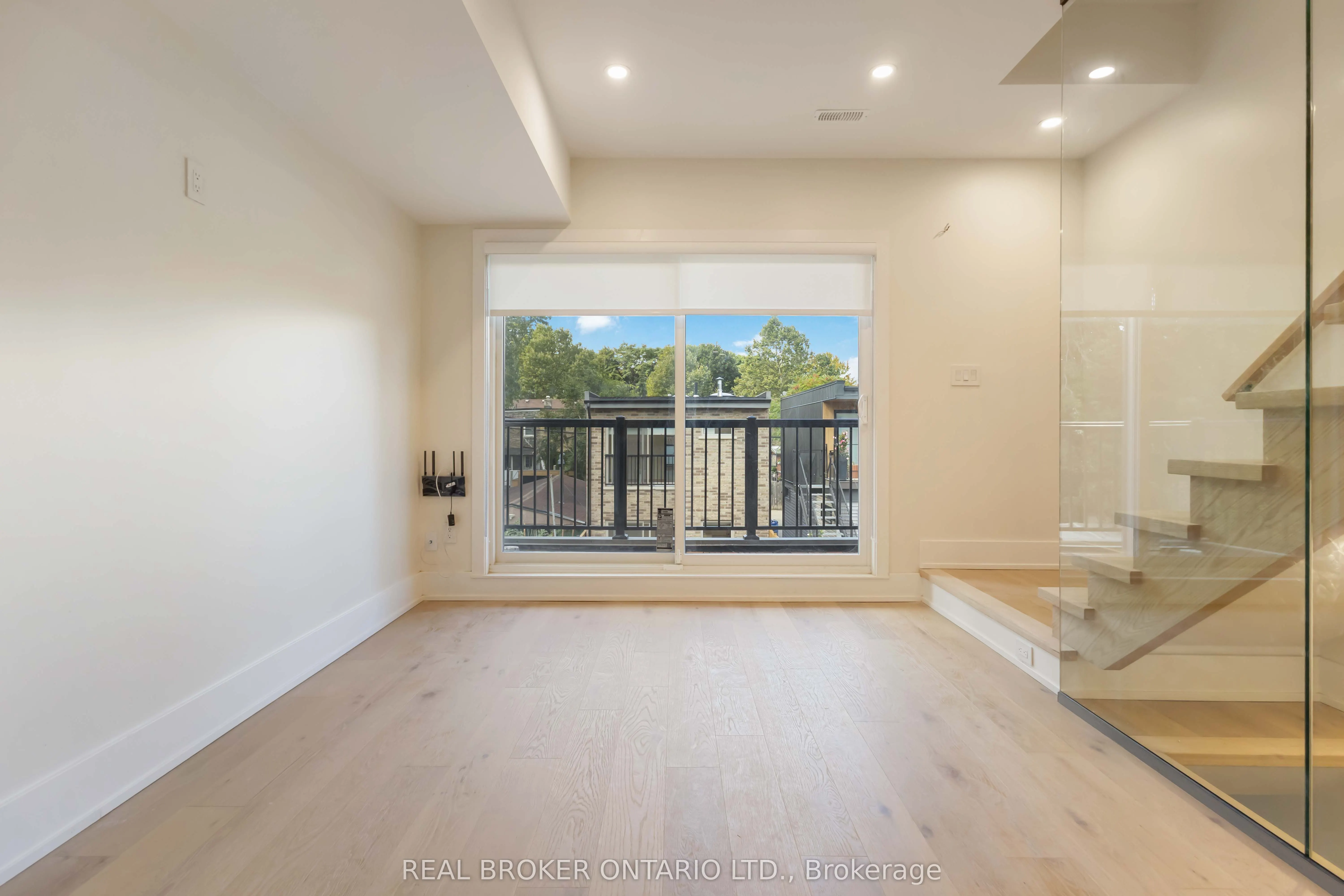 72 Jones Avenue, #Unit R