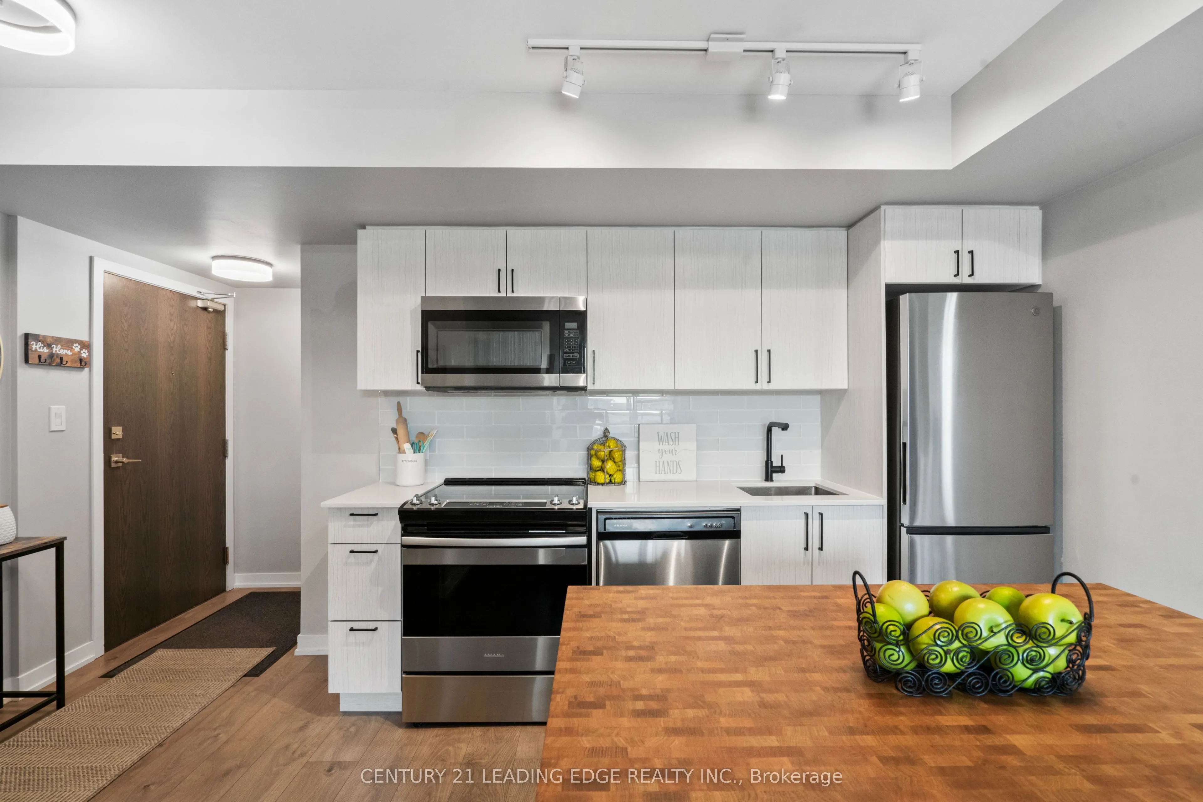 1401 O'Connor Drive, #207