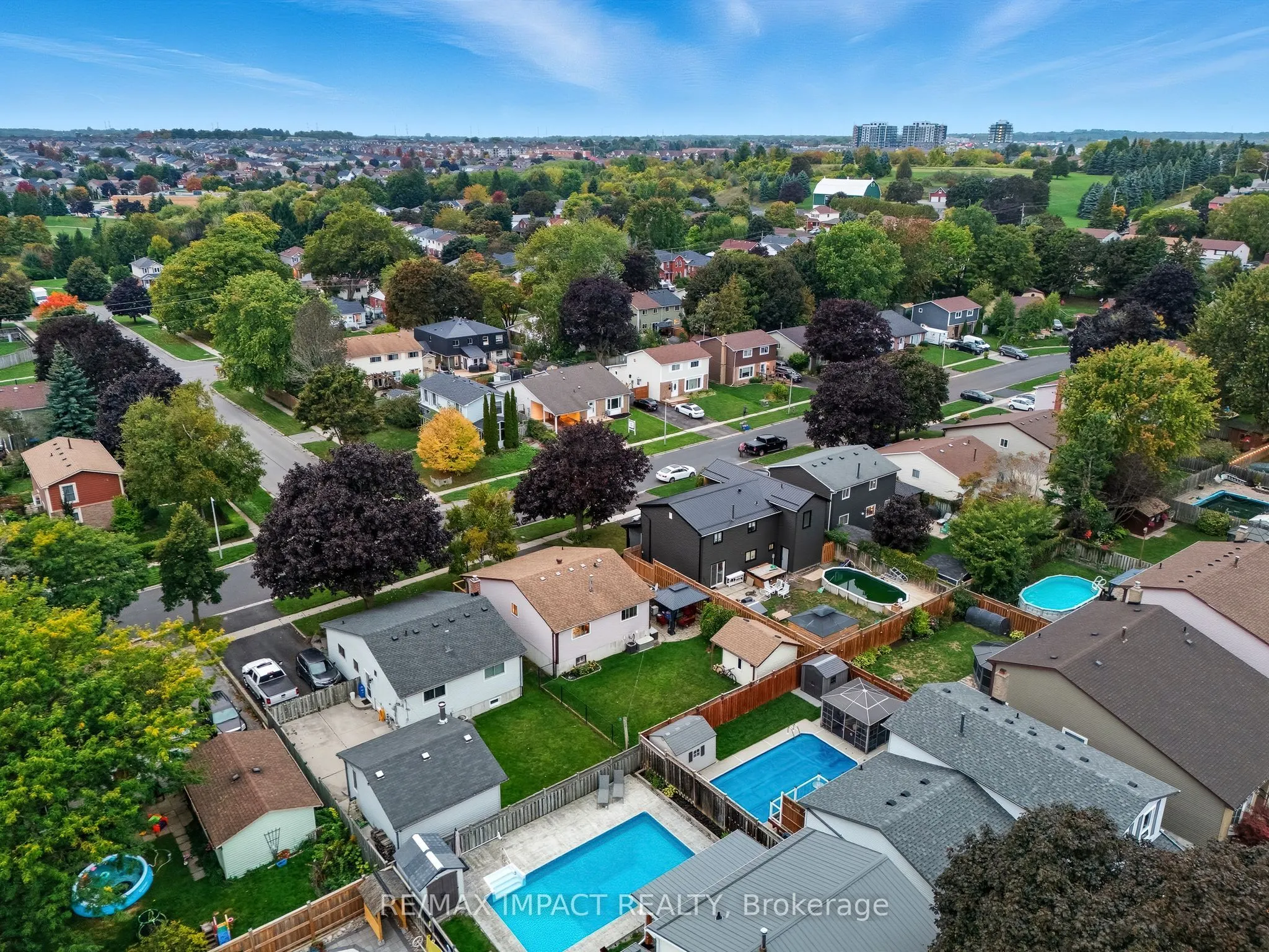 25 Roser Crescent