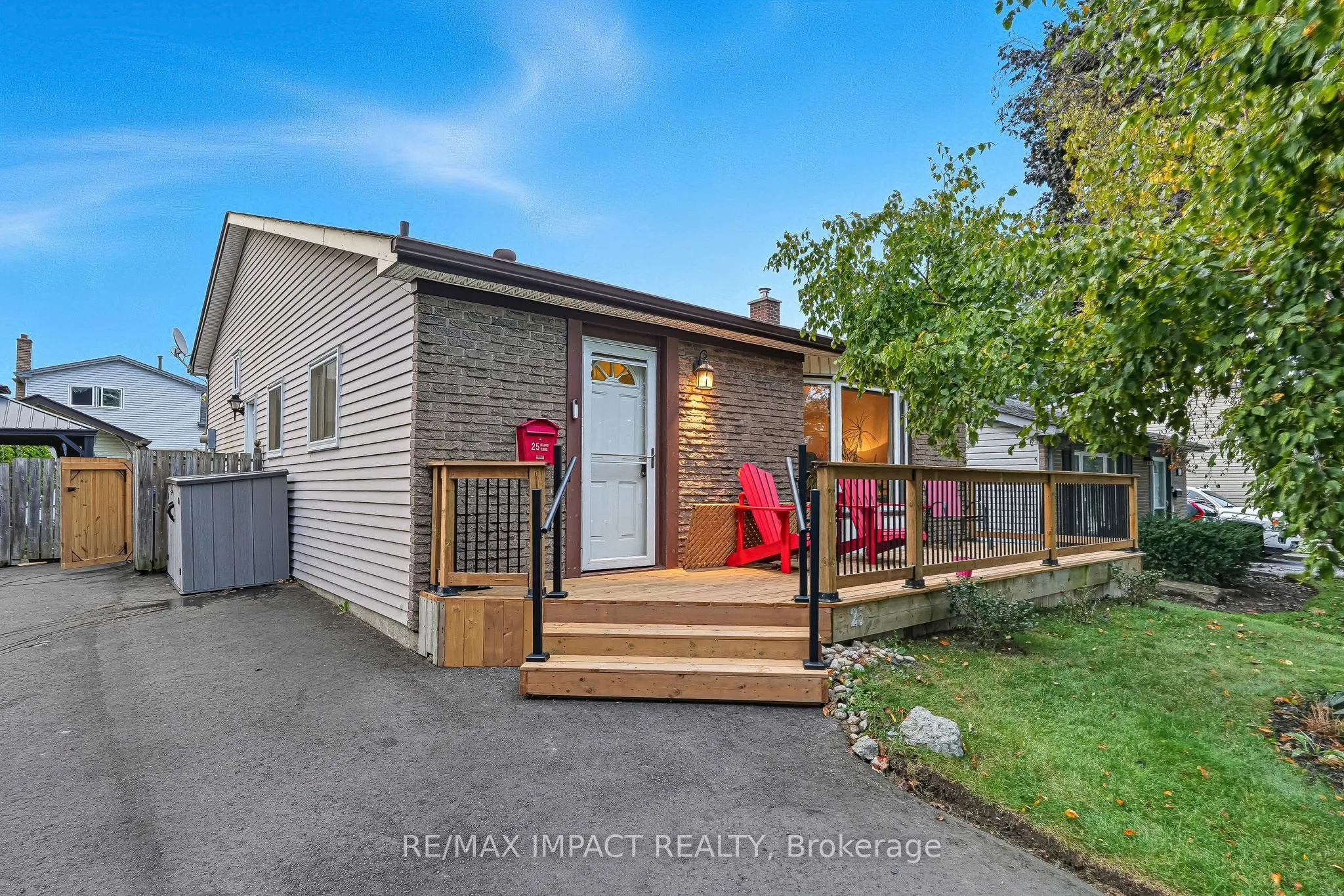 25 Roser Crescent