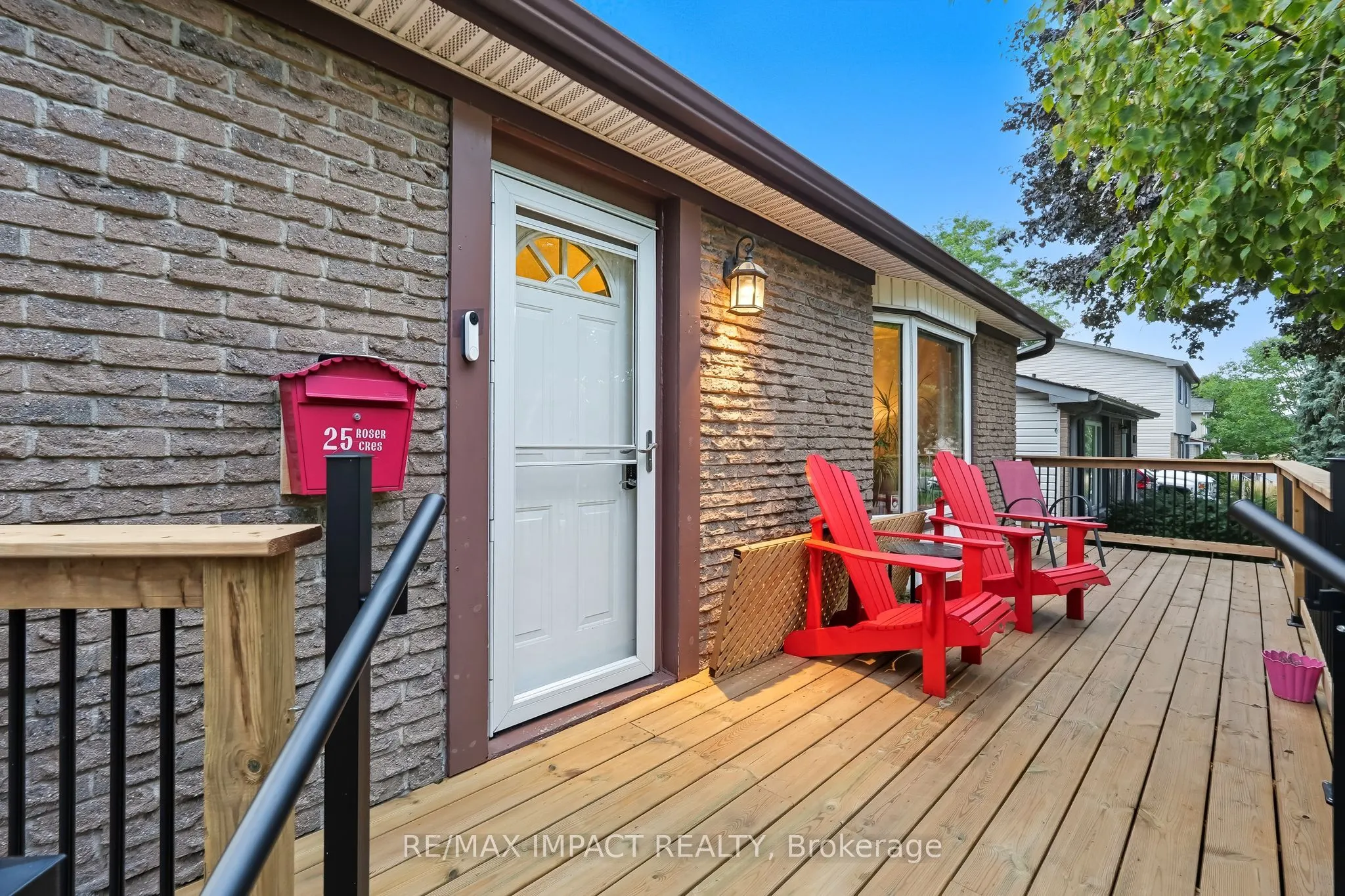 25 Roser Crescent
