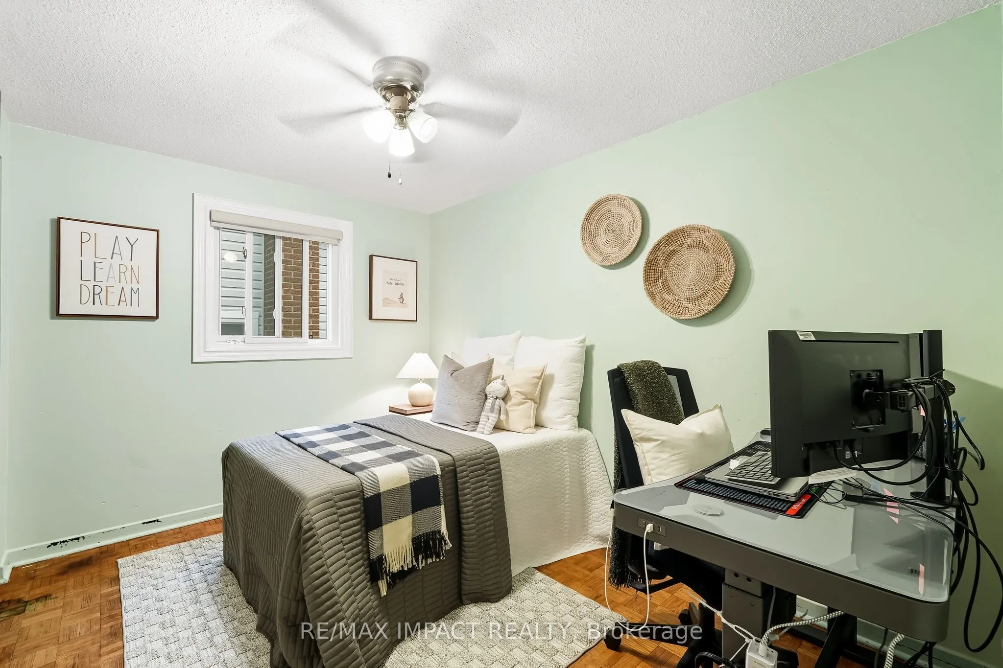 25 Roser Crescent
