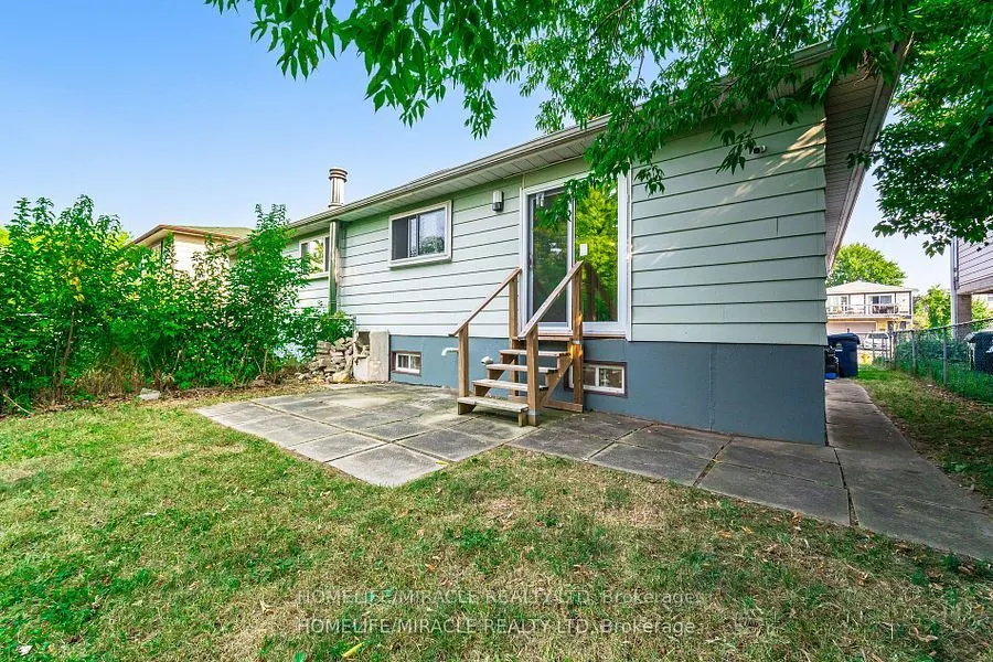 81 Pettibone Square