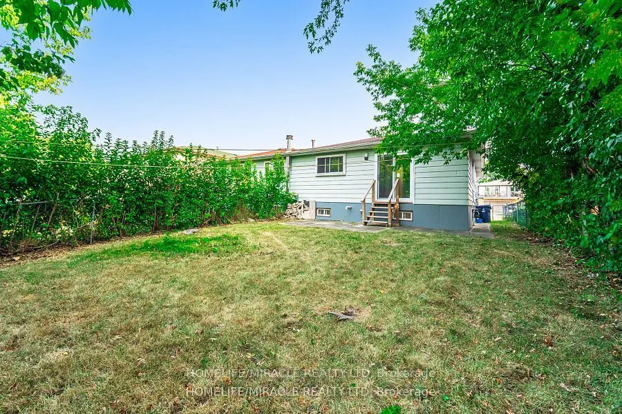 81 Pettibone Square