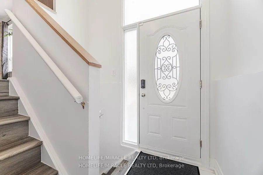 81 Pettibone Square