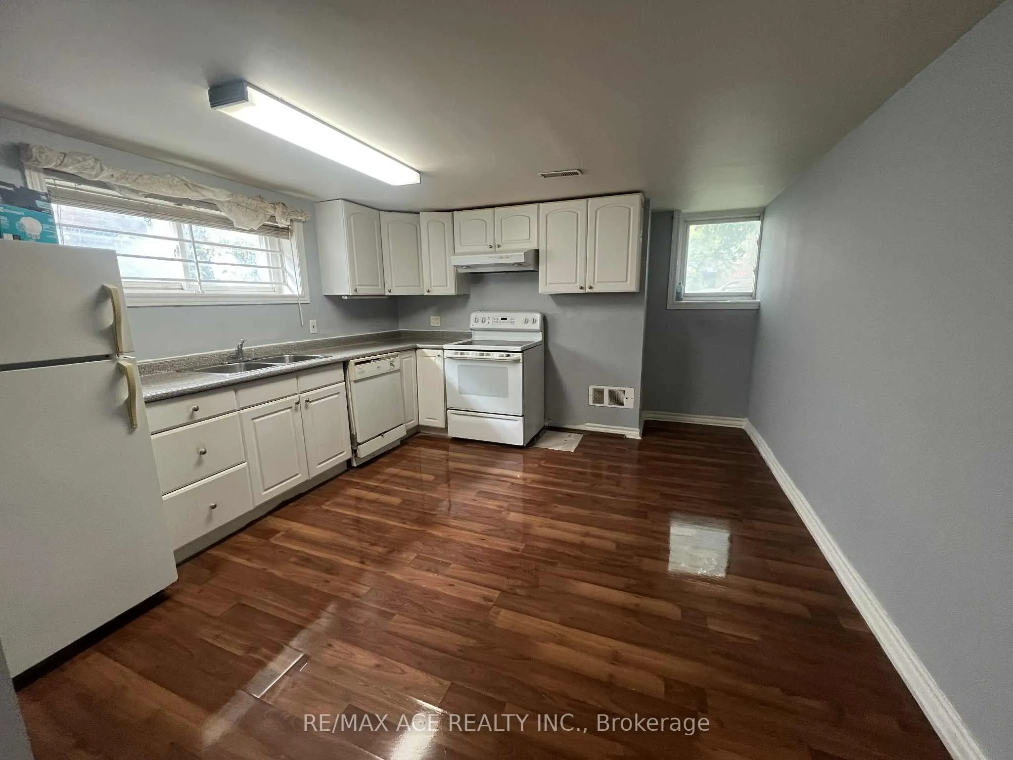 3689 St Clair Avenue E, #Bsmt