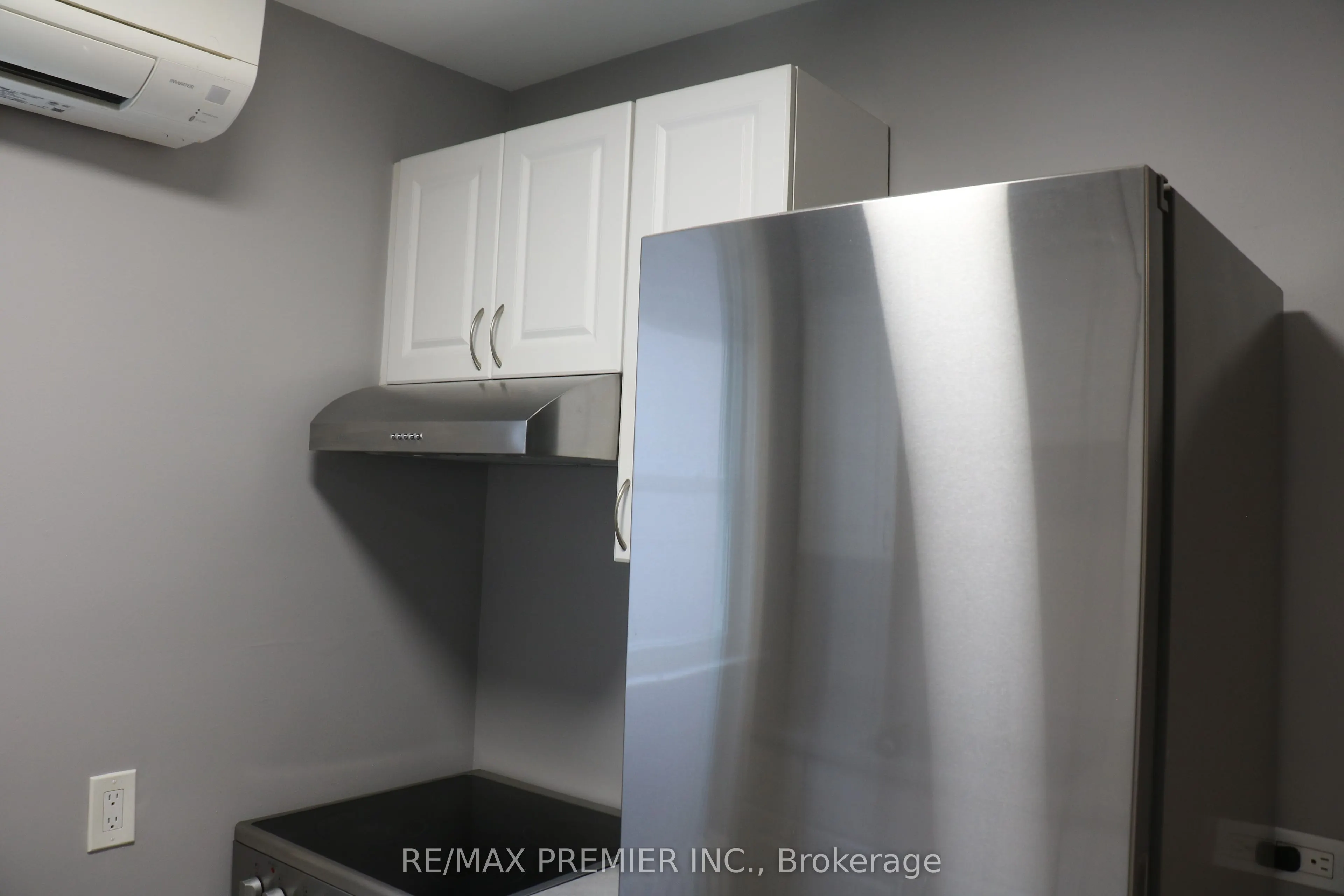 9 Bracebridge Avenue, #UPPER