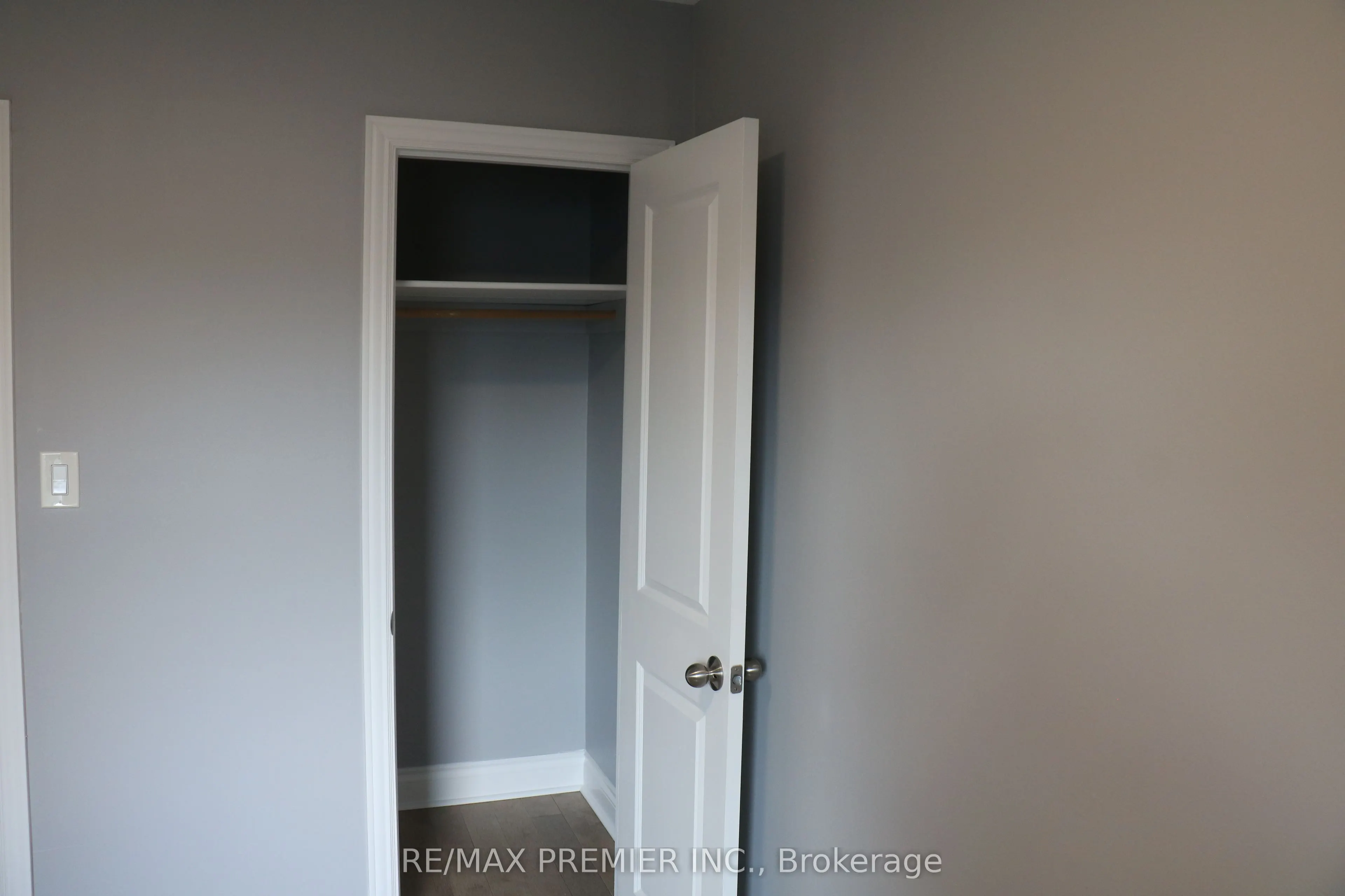 9 Bracebridge Avenue, #UPPER