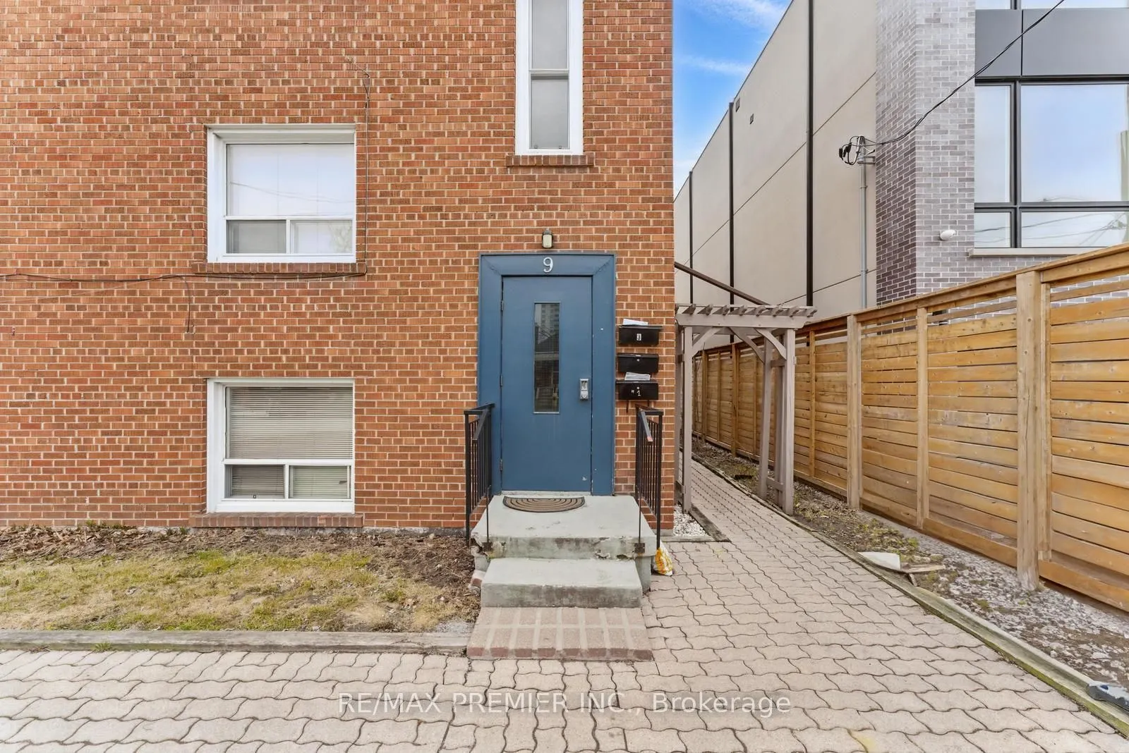9 Bracebridge Avenue, #3