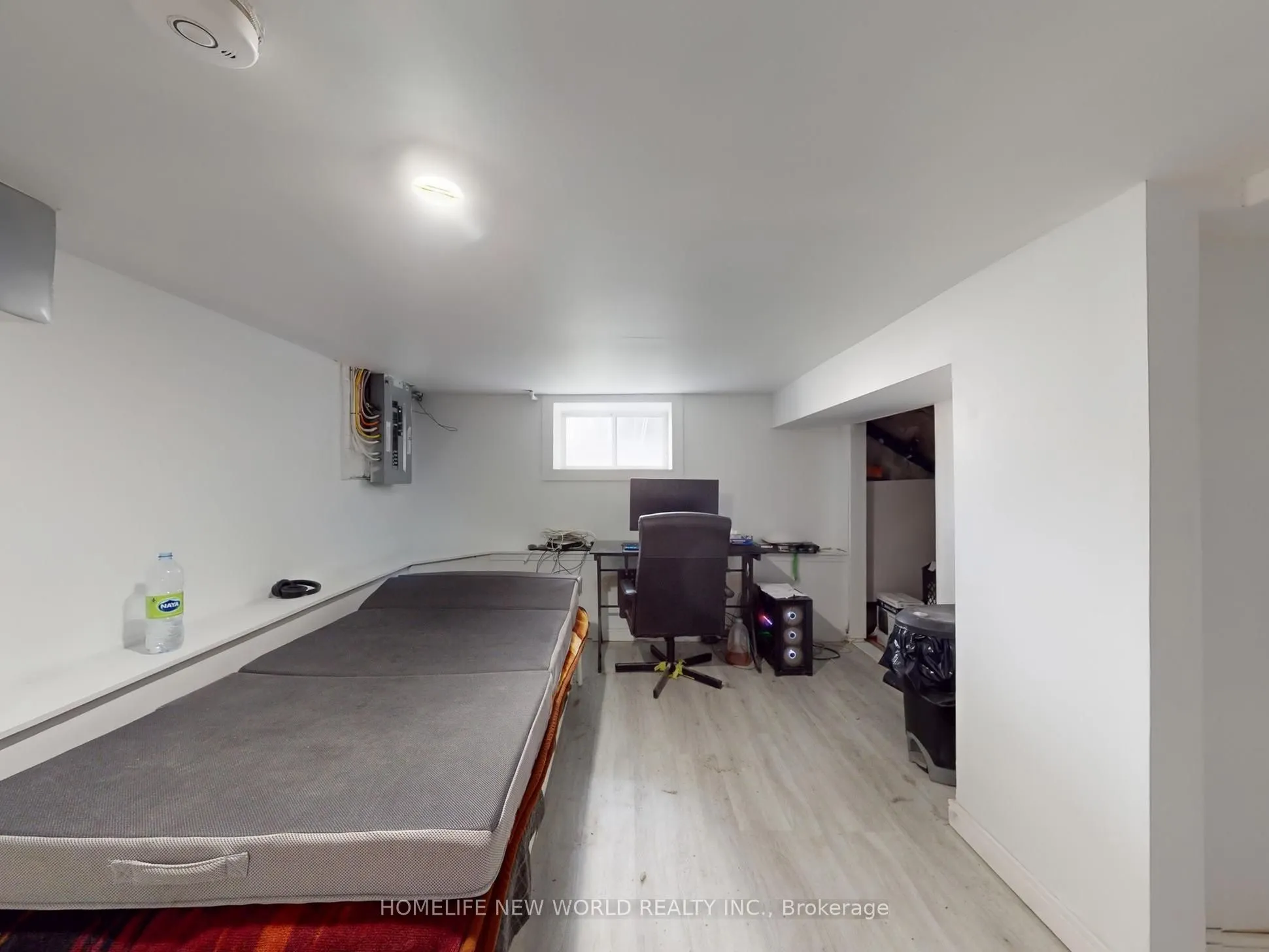 11 Maple Street