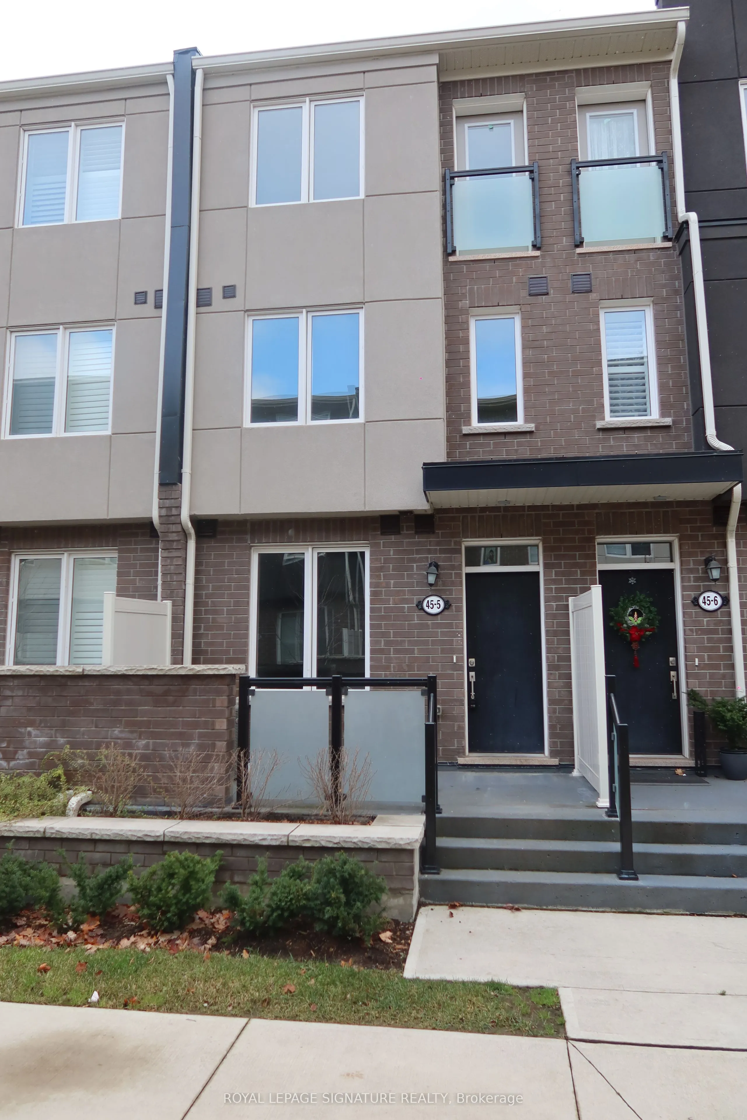45 Heron Park Place
