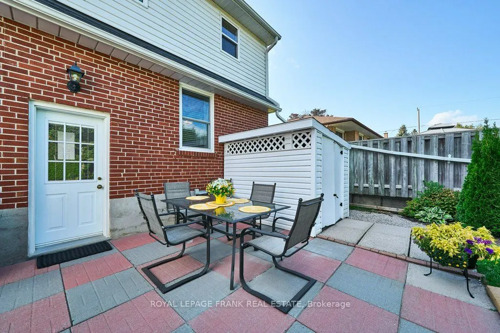 483 Nipigon Street