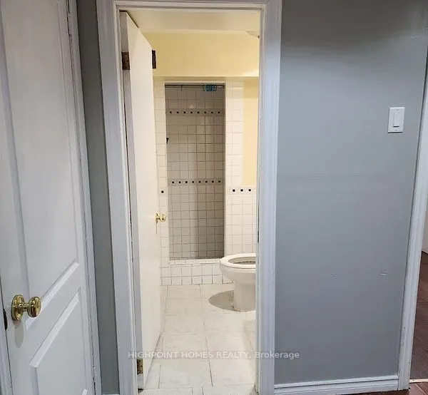 18 Valley Stream Drive