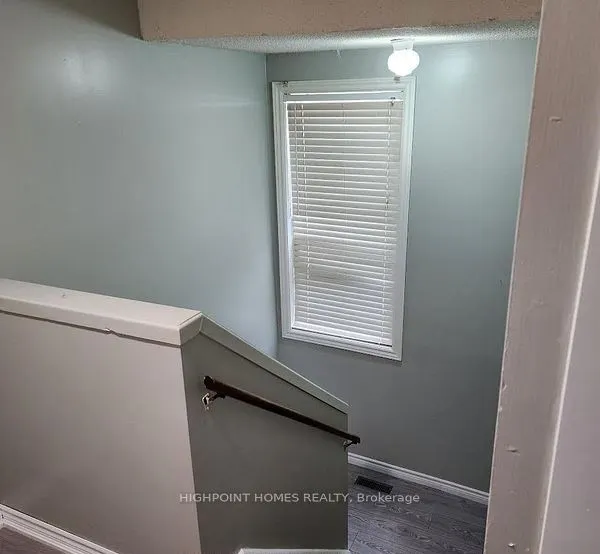 18 Valley Stream Drive