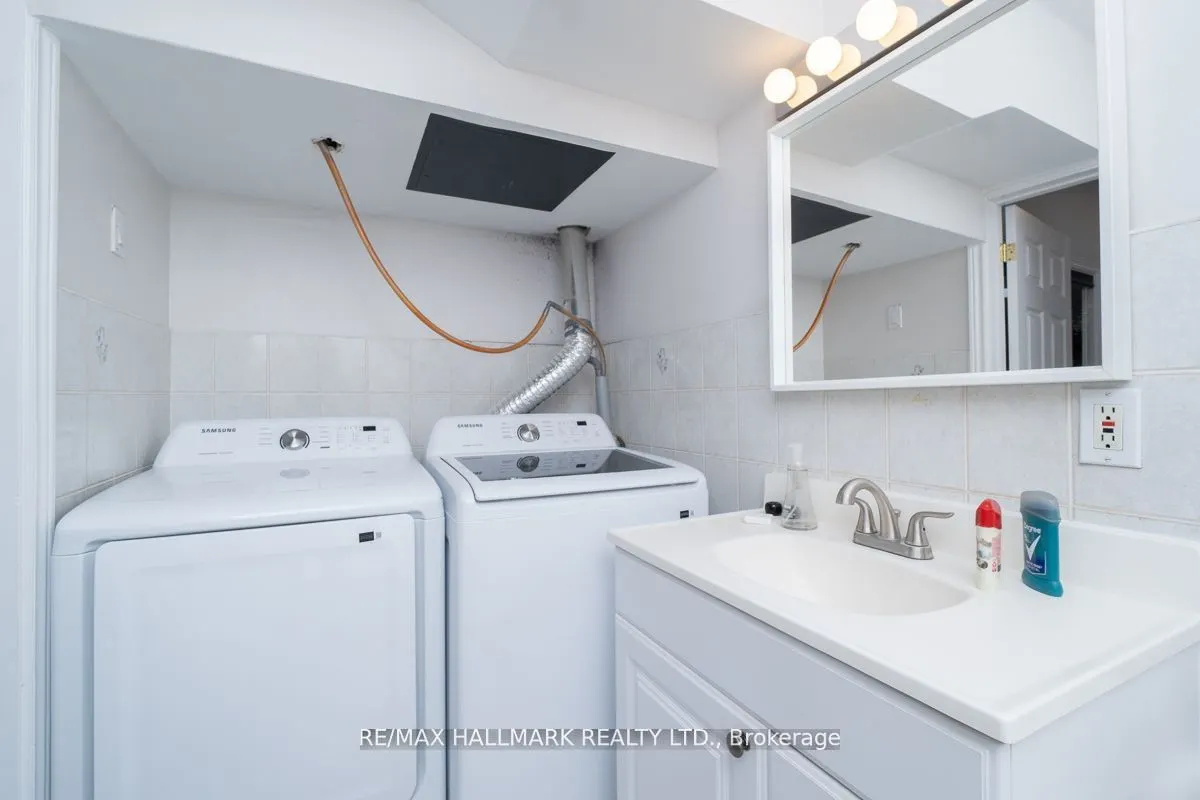 804 Queen Street E, #1