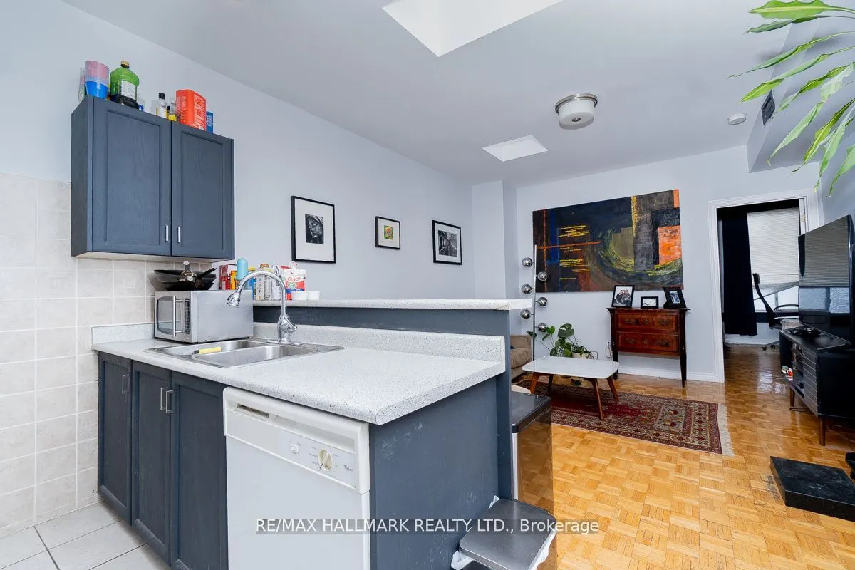 804 Queen Street E, #1