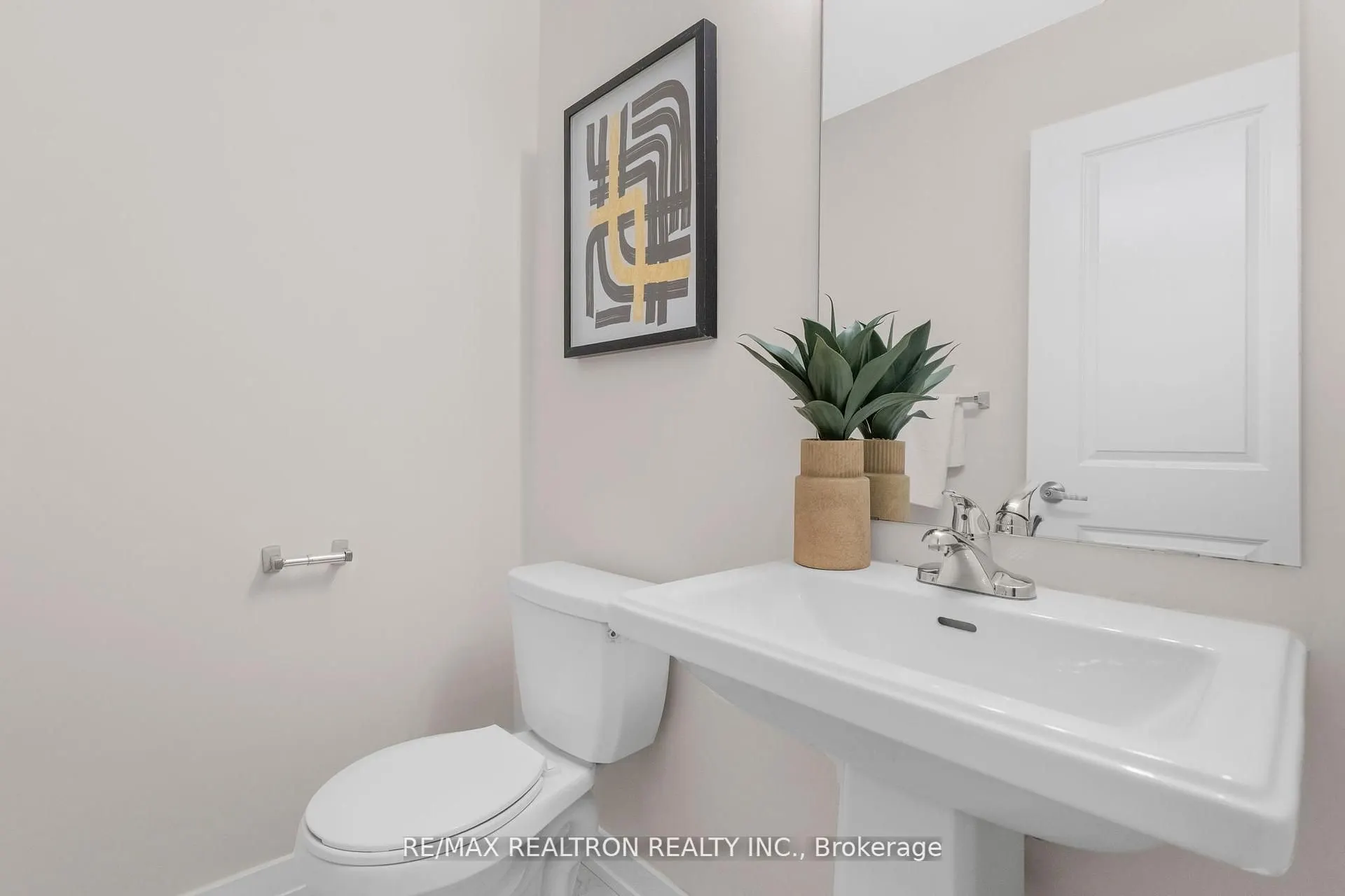 2550 Castlegate Crossing, #401