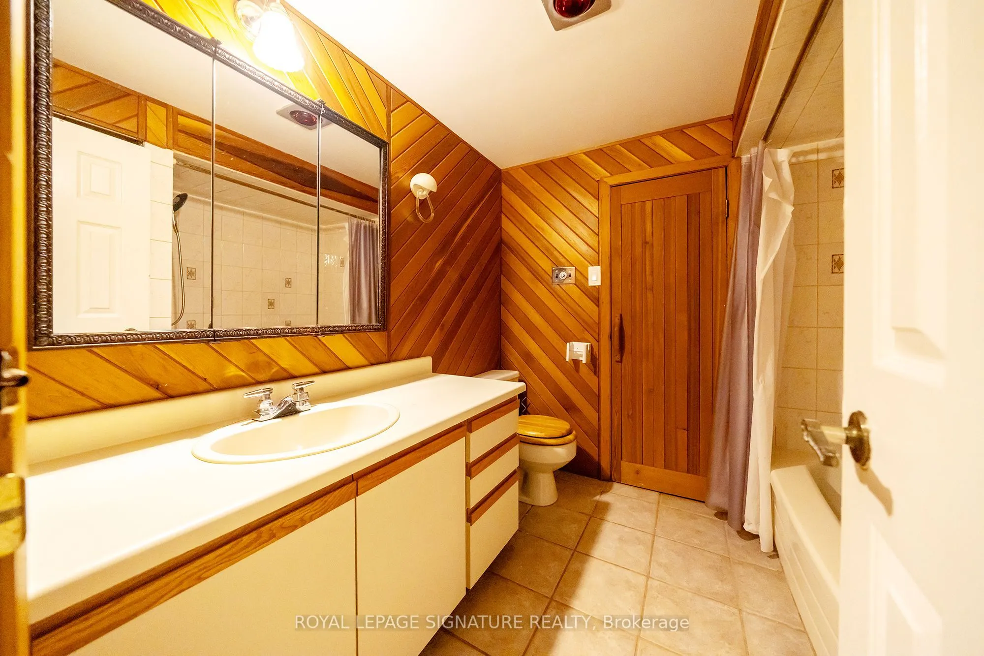 1239 Barnwood Square