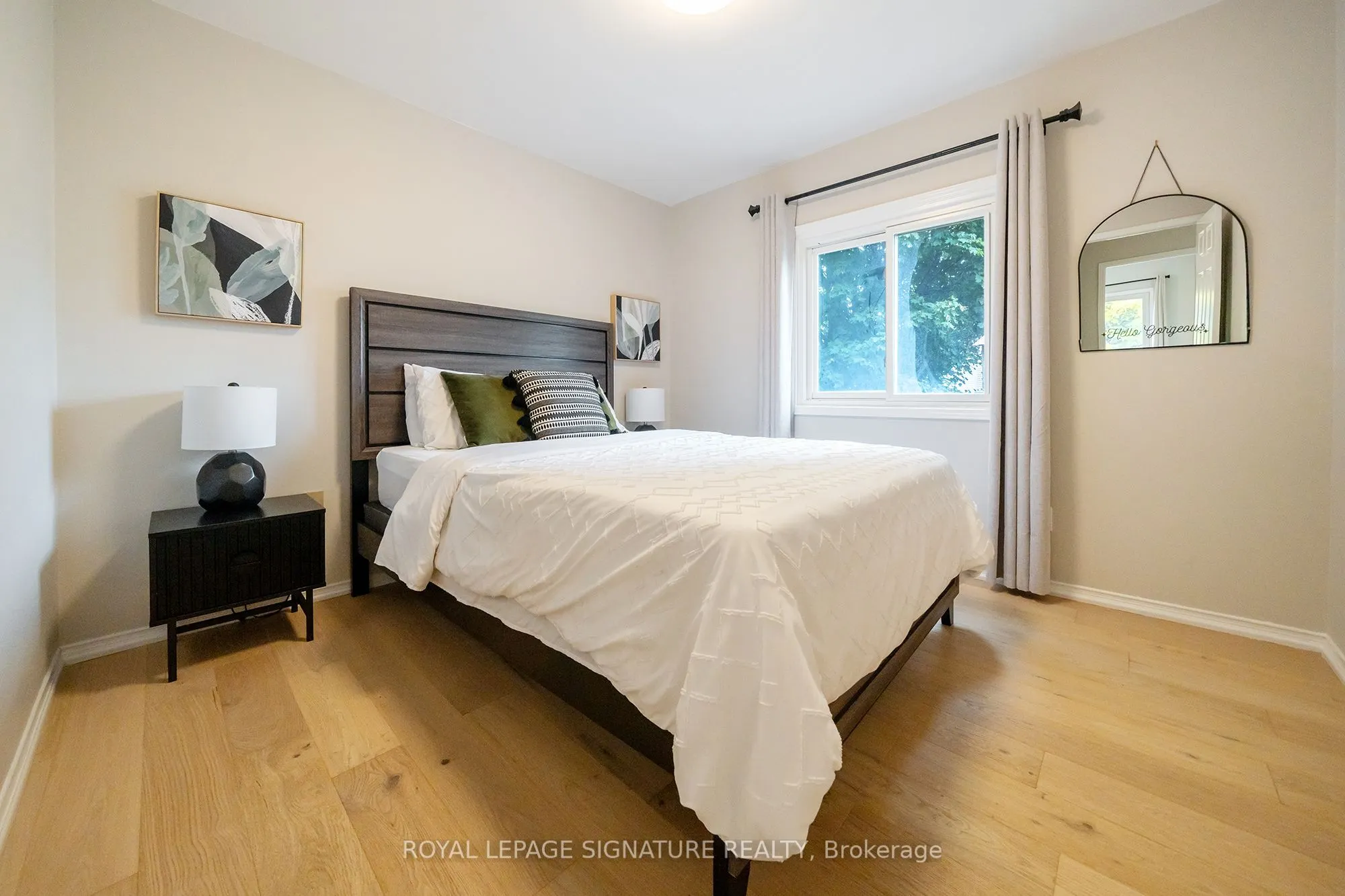 1239 Barnwood Square