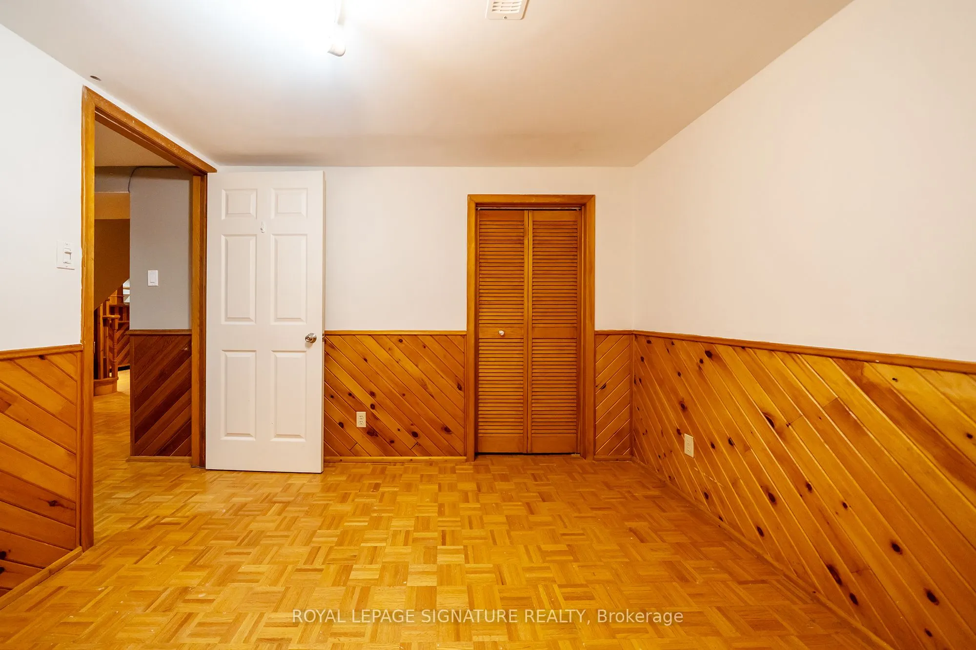 1239 Barnwood Square
