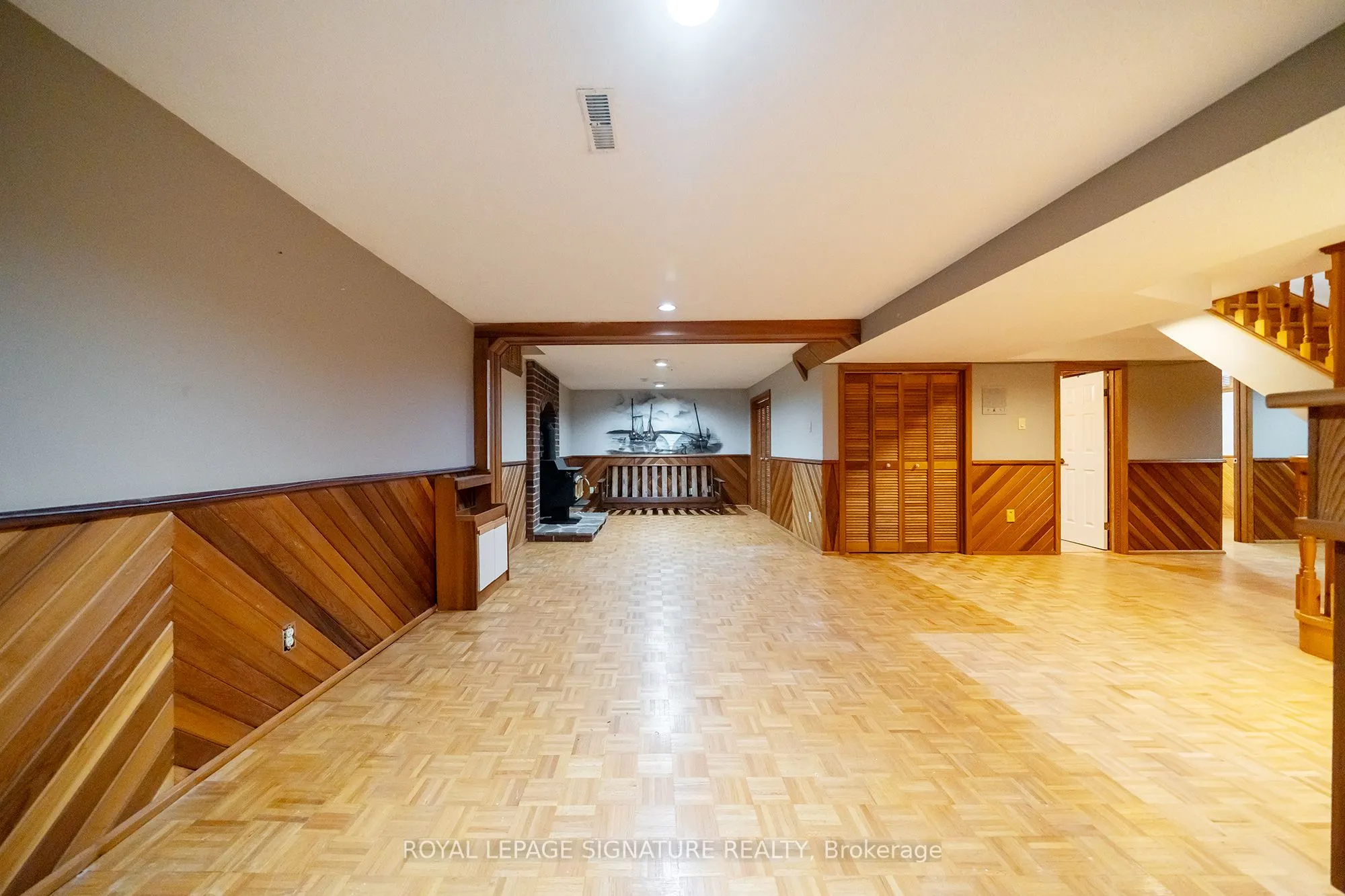 1239 Barnwood Square