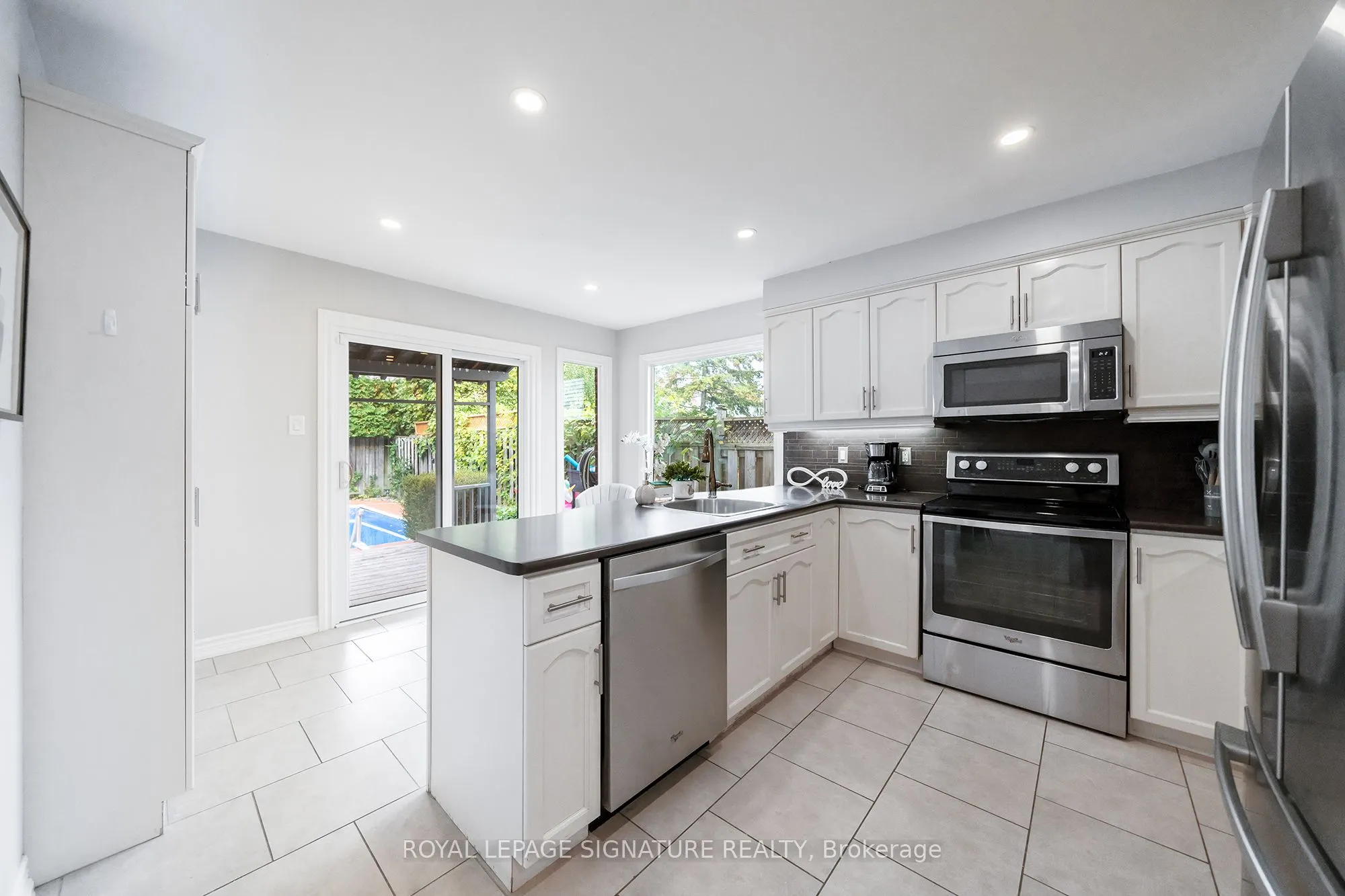 1239 Barnwood Square