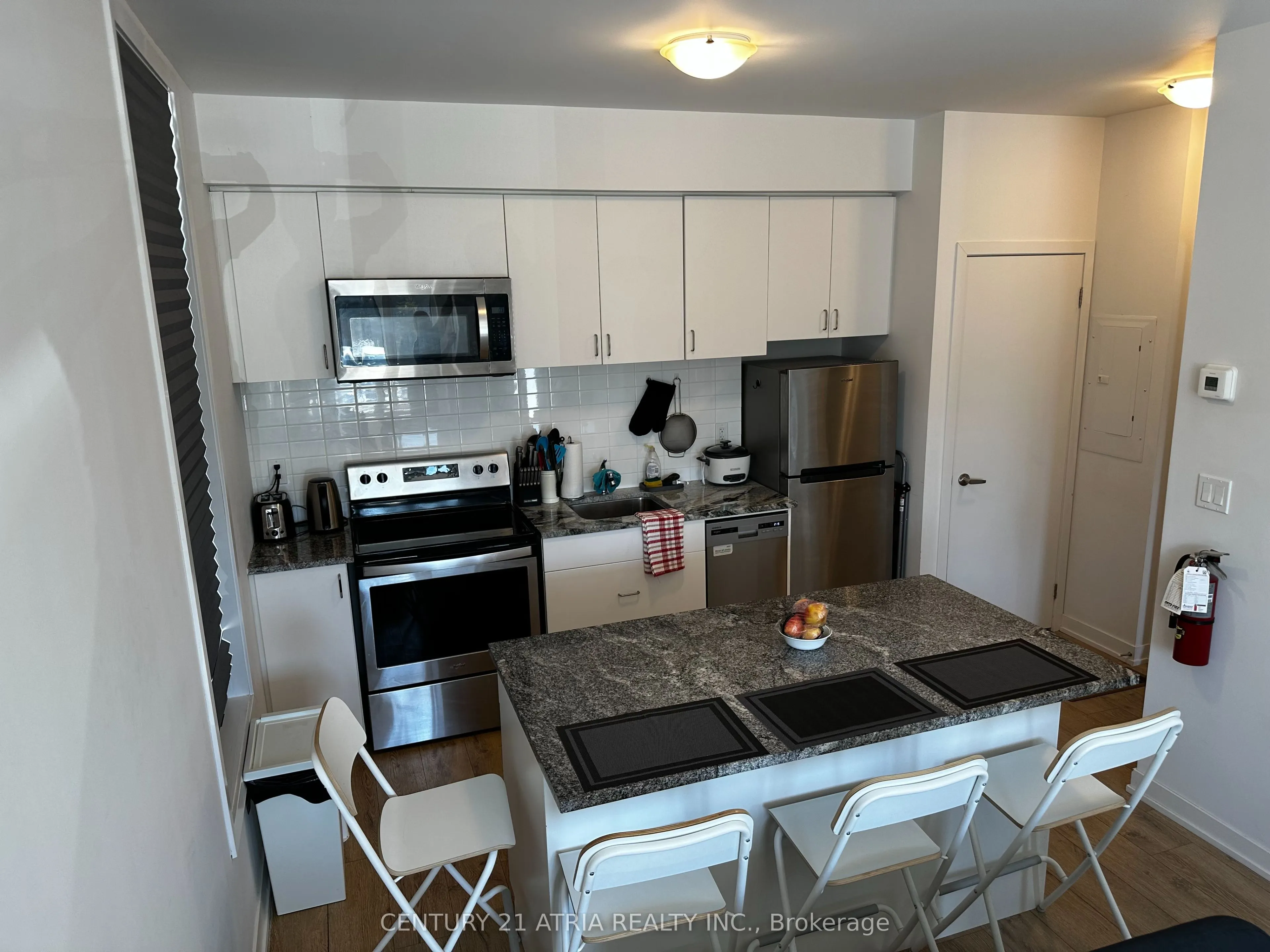 1780 Simcoe Street N, #105