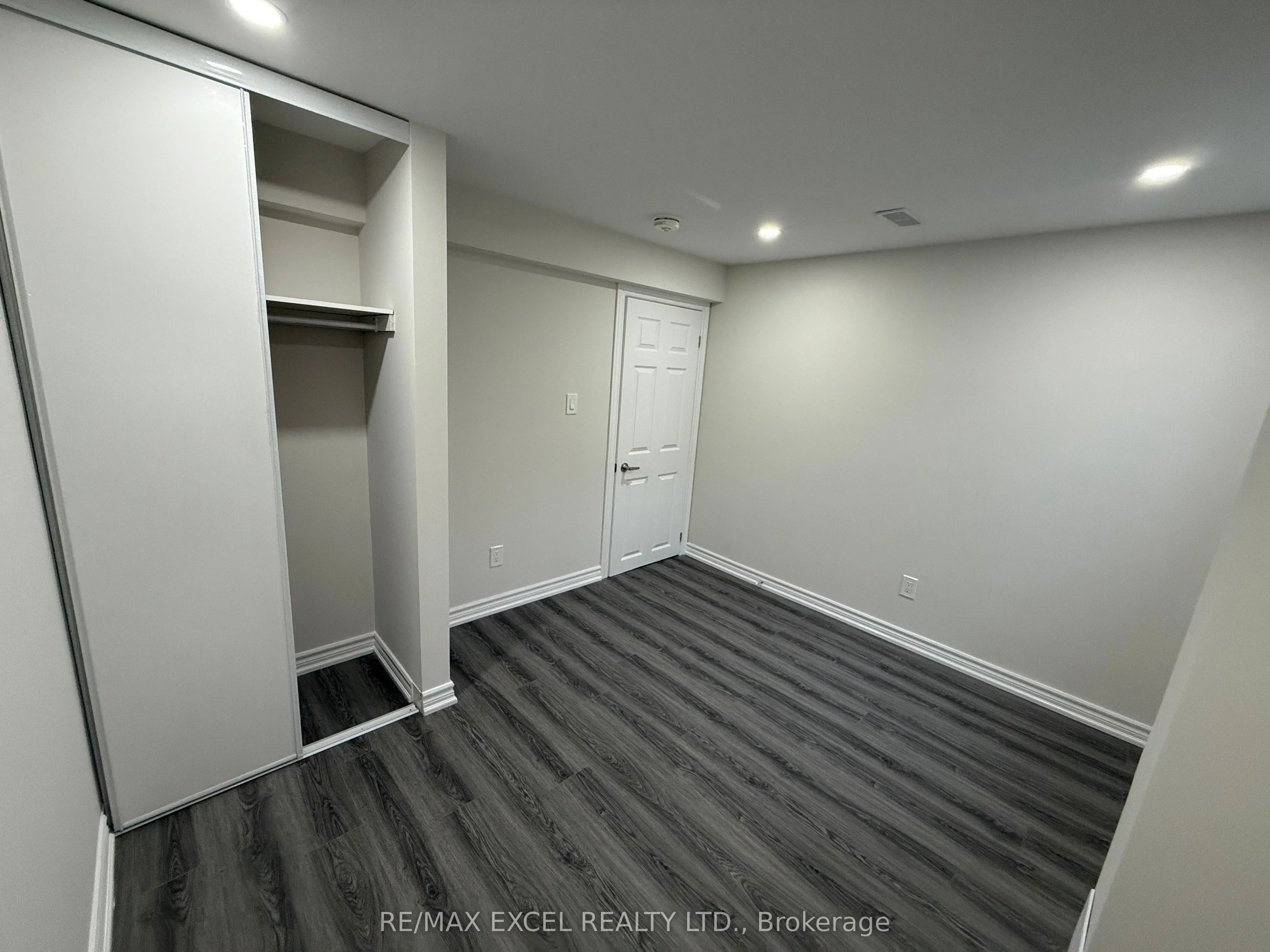 71 Grainger Crescent
