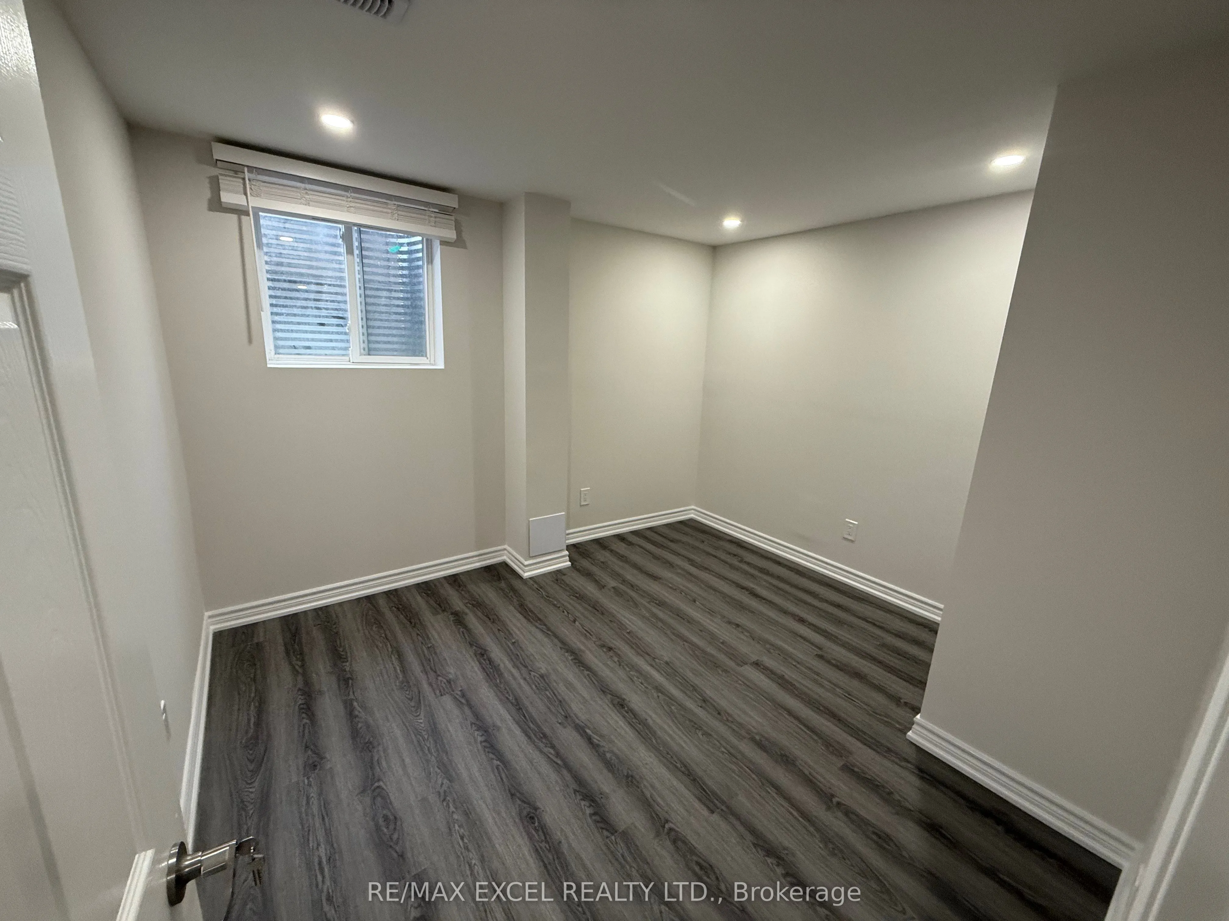 71 Grainger Crescent