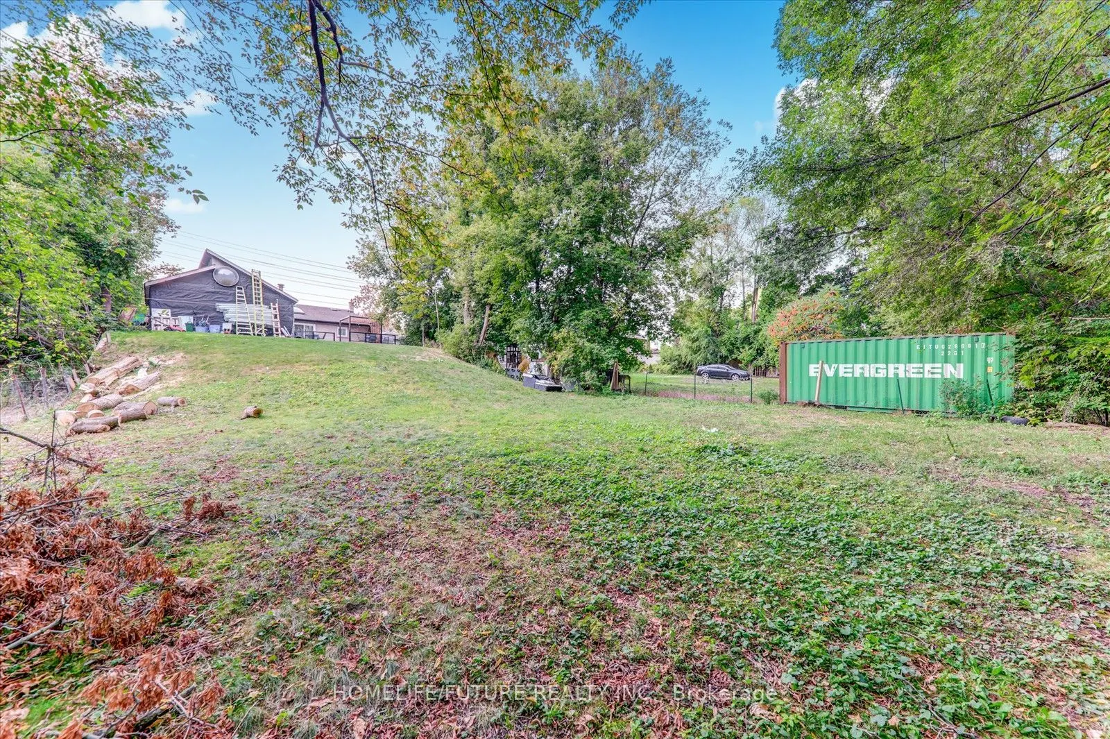 585 Wilson Road N