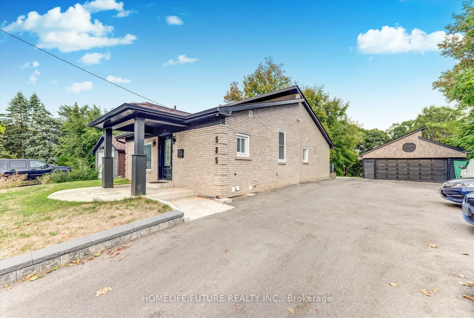 585 Wilson Road N