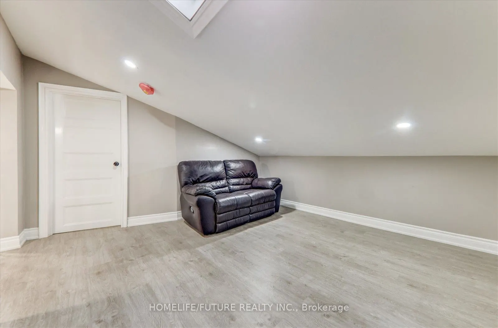 585 Wilson Road N