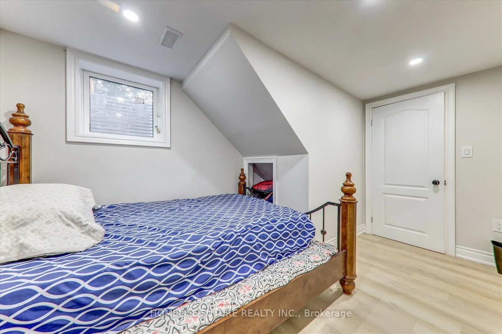 585 Wilson Road N