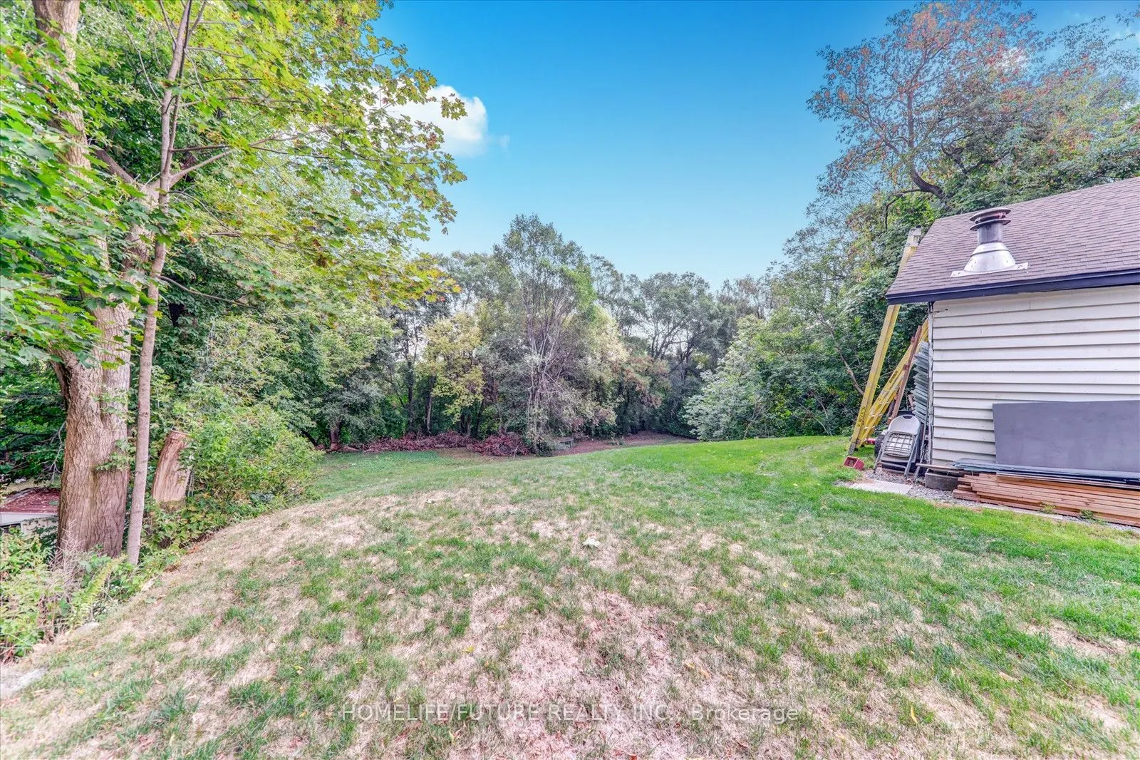 585 Wilson Road N