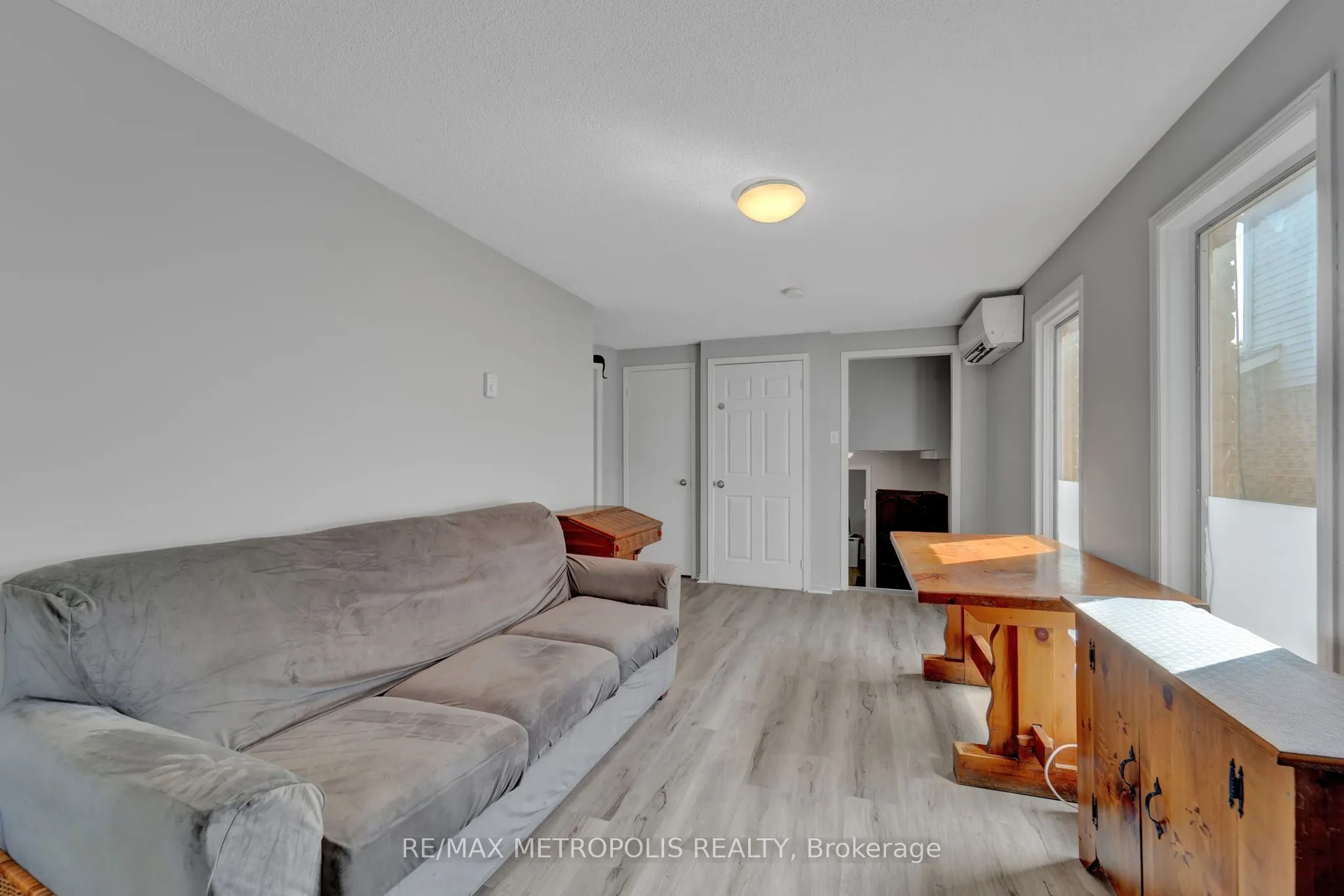 31 Empire Crescent, #MAIN