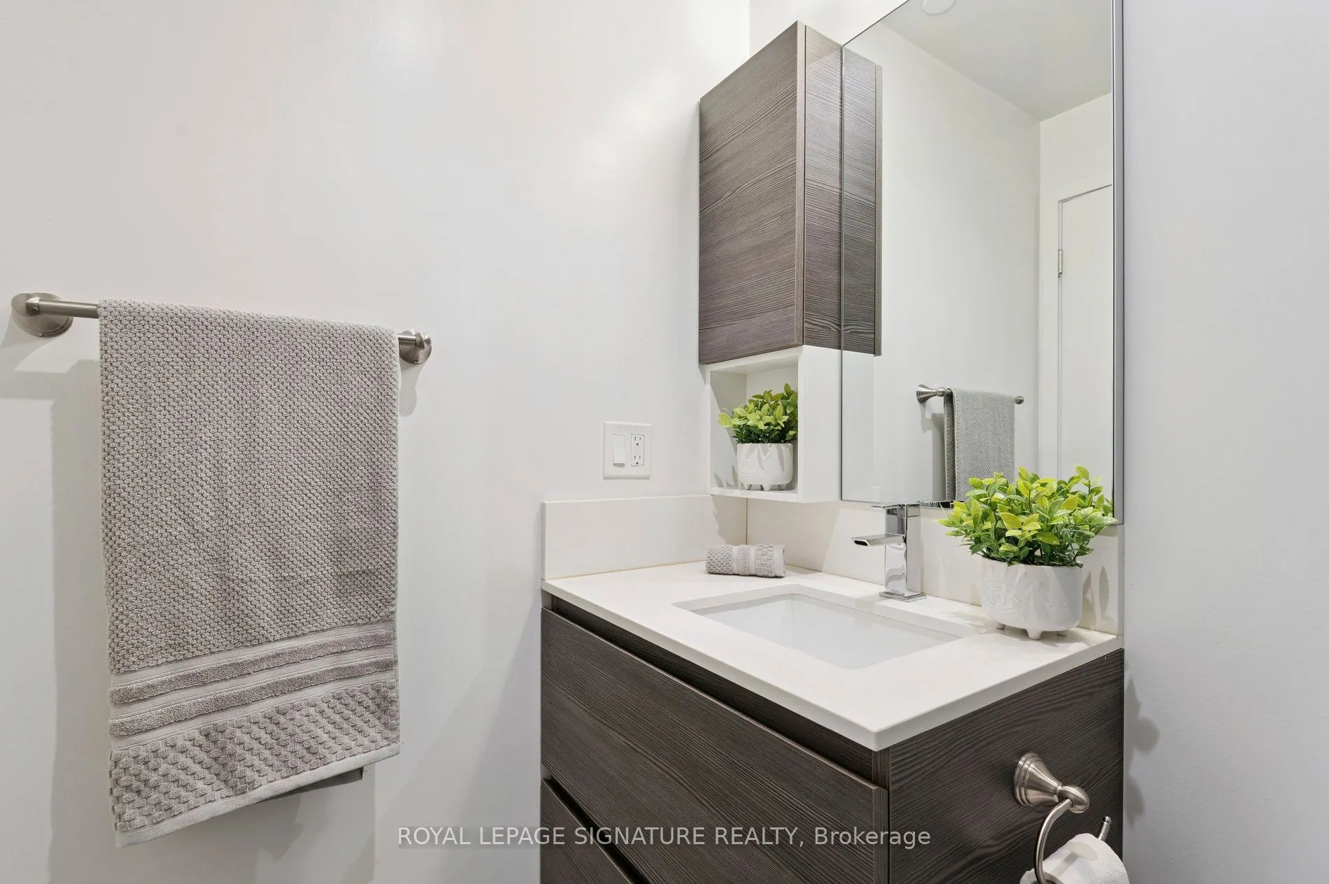 665 Kingston Road, #7