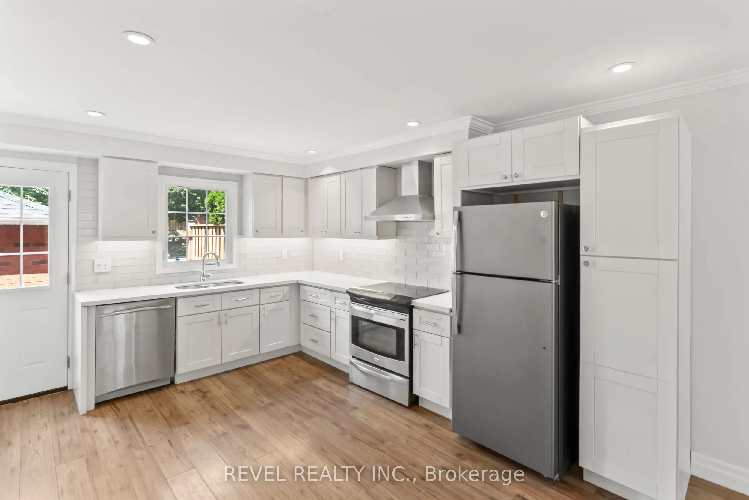 10 Bassett Boulevard, #56
