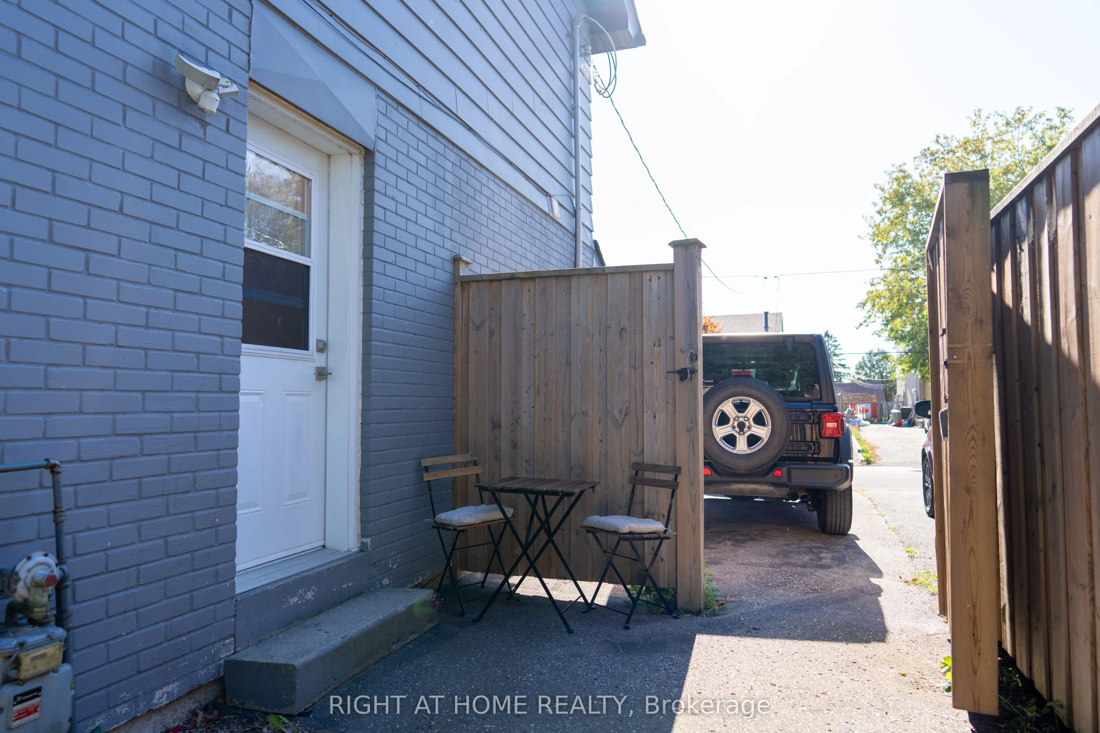 1361 Lakefield Street