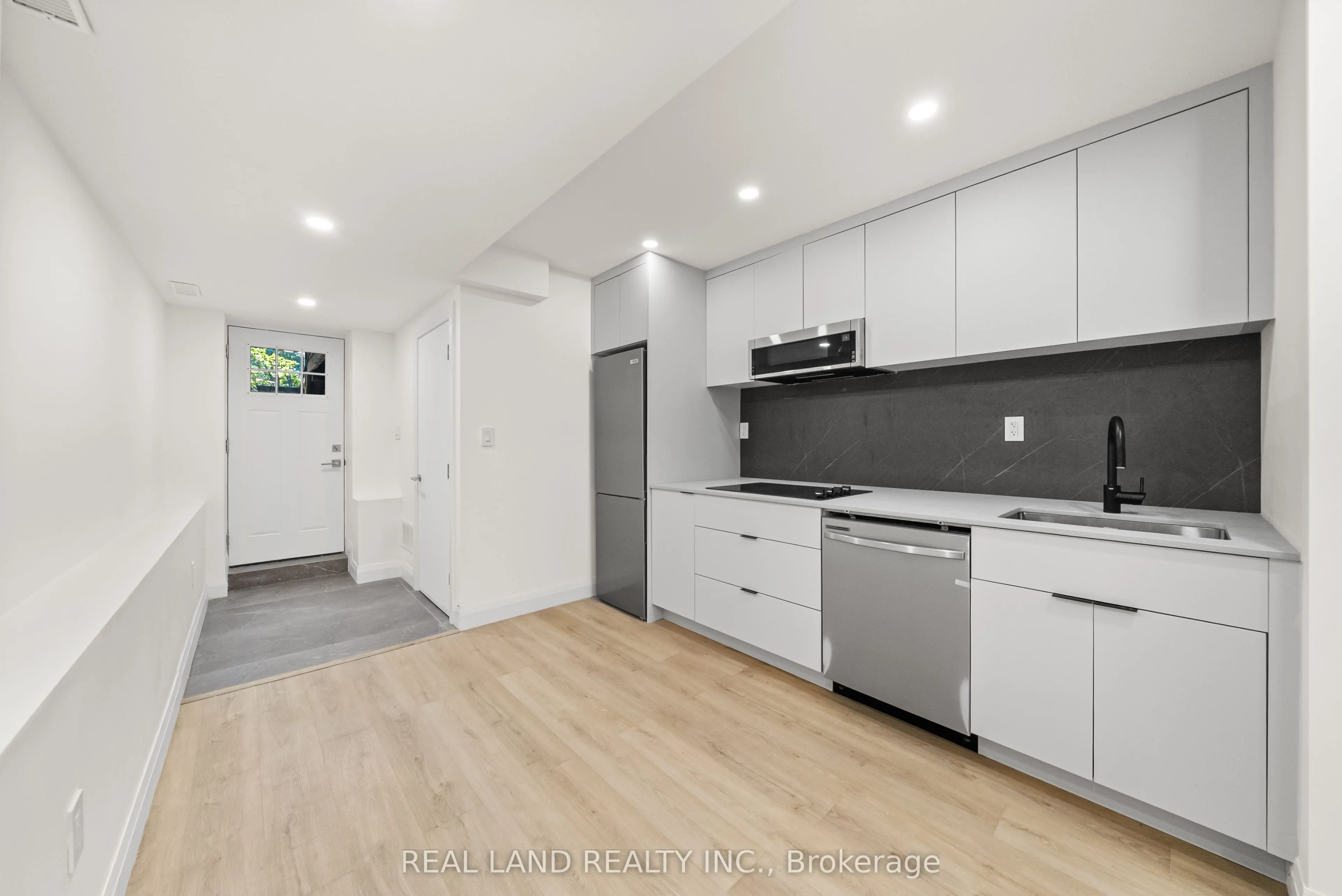 30 Winnifred Avenue