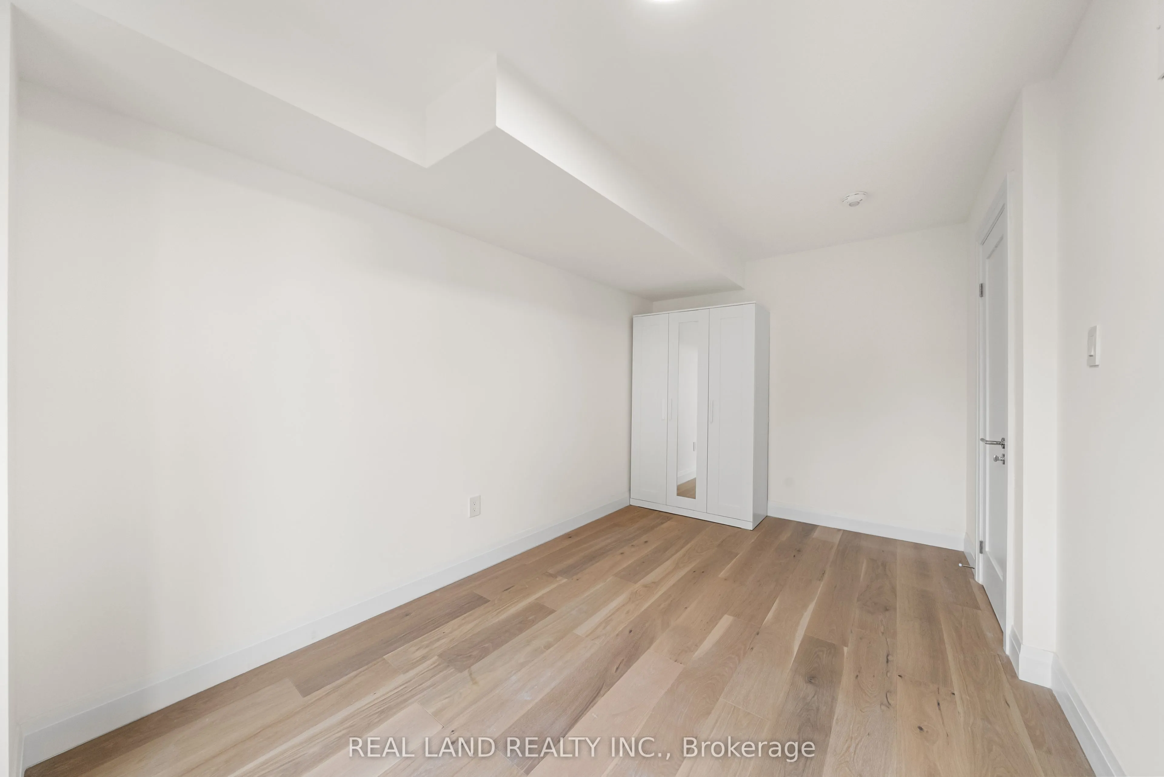 30 Winnifred Avenue