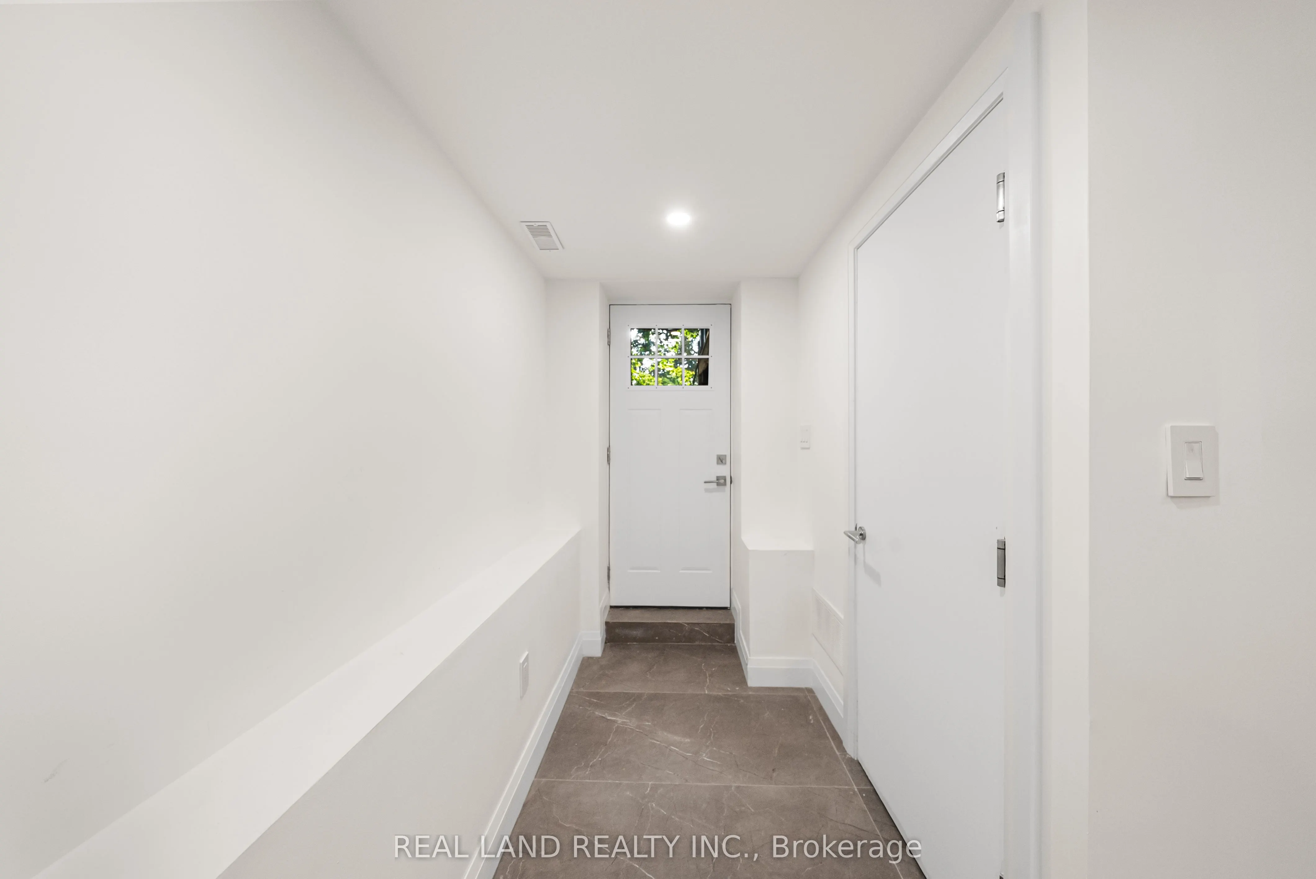 30 Winnifred Avenue