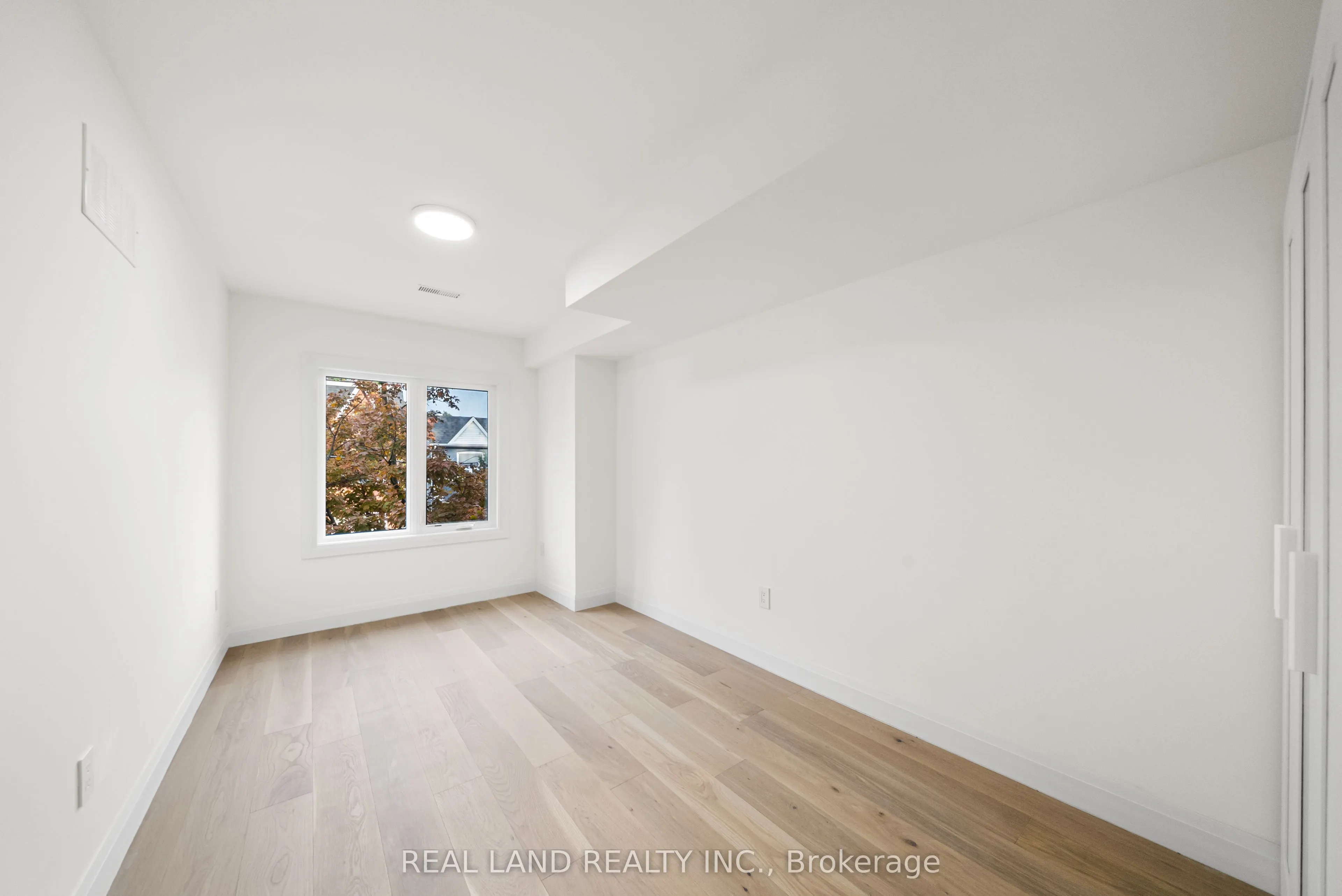 30 Winnifred Avenue