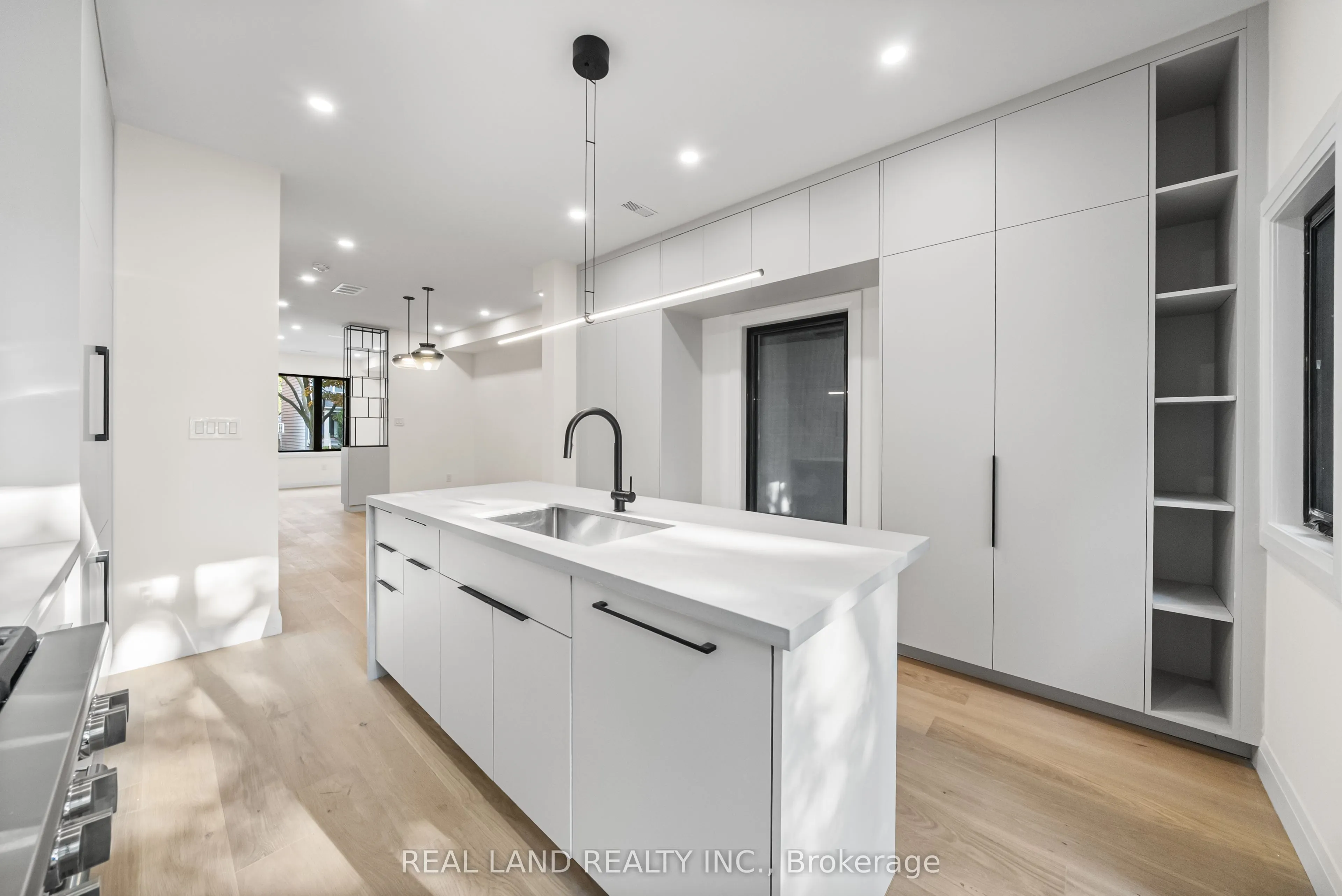 30 Winnifred Avenue