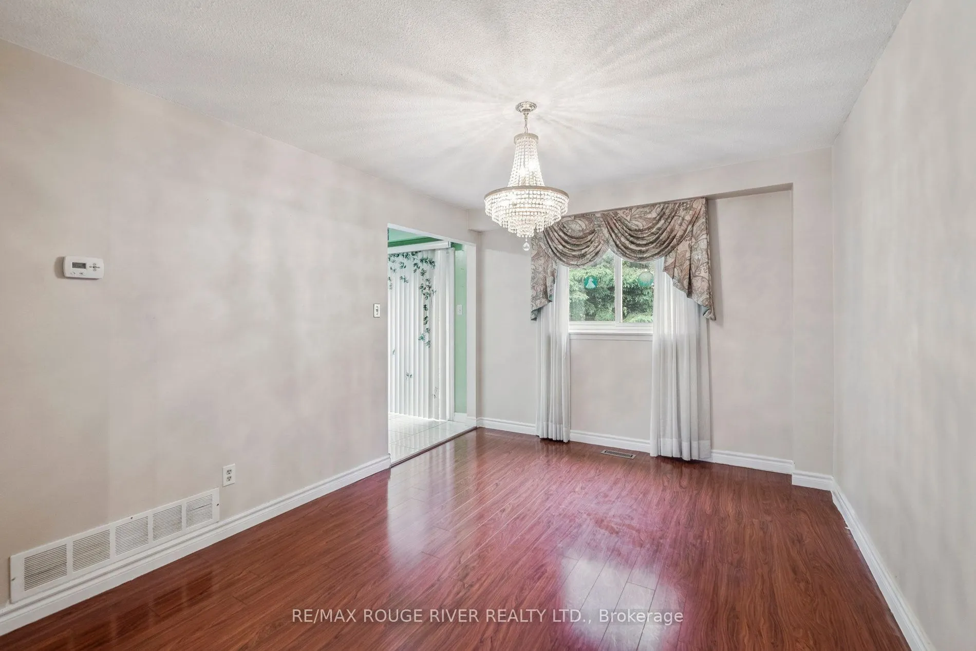 6 Scotney Grove