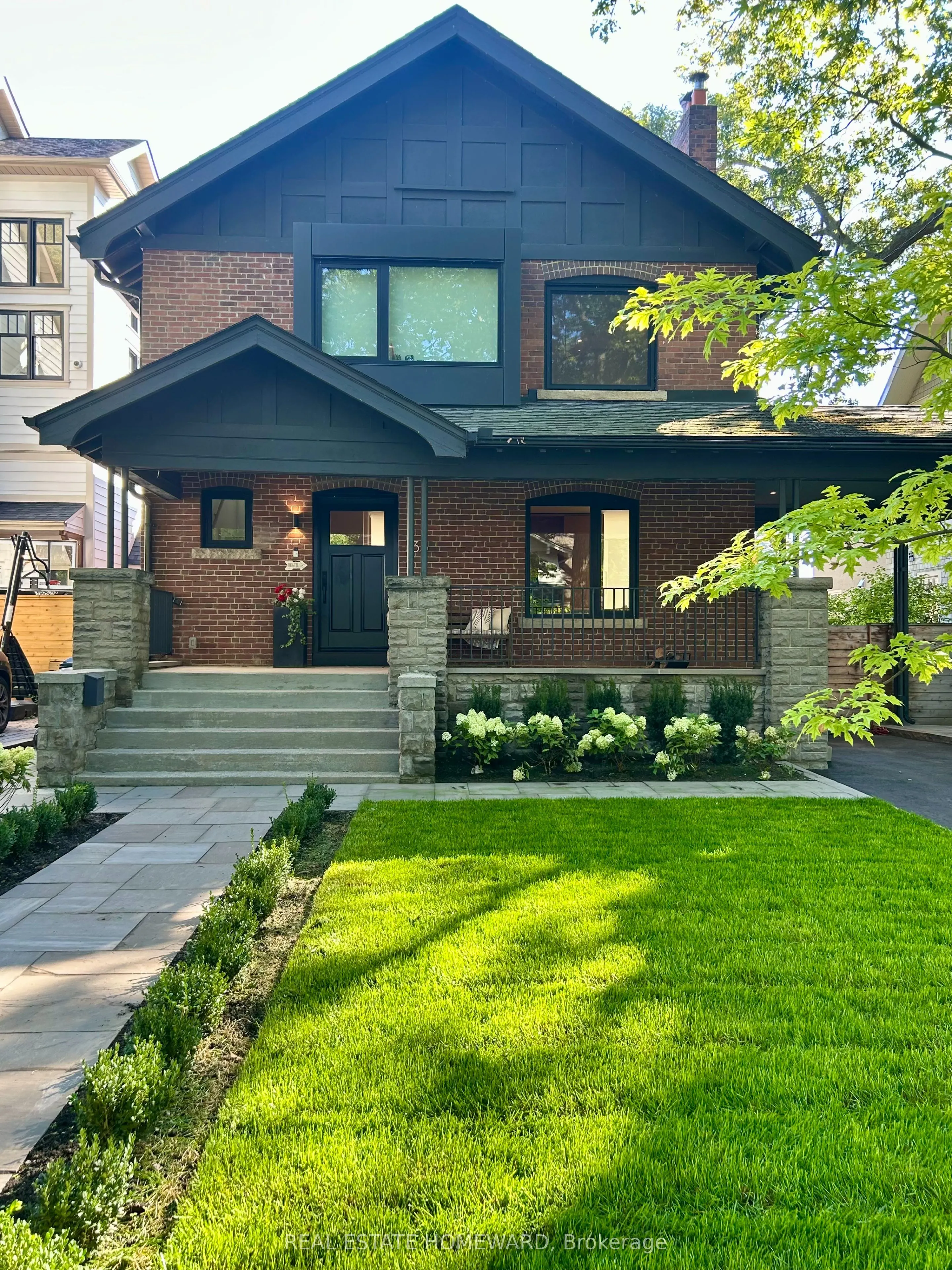 35 Munro Park Avenue