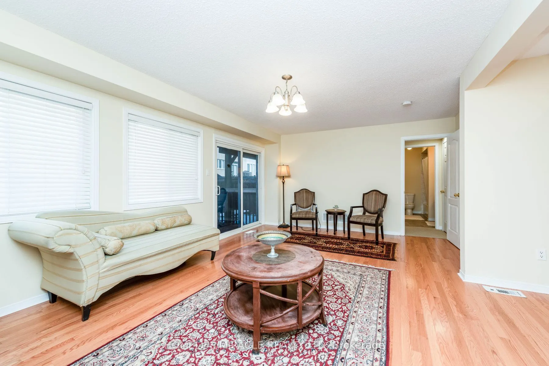 8 Solway Crescent